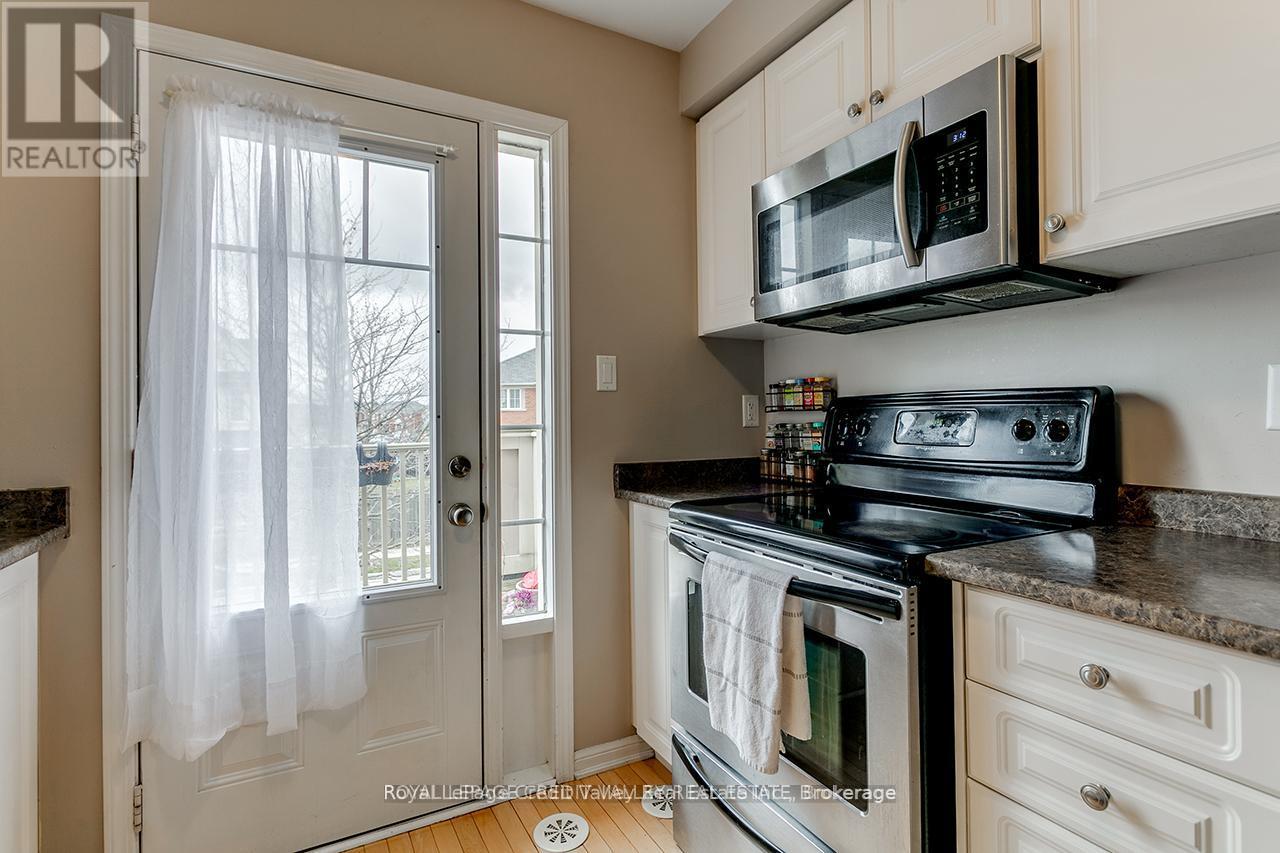 888 Fowles Court, Milton, Ontario  L9T 0Z8 - Photo 10 - W13048974