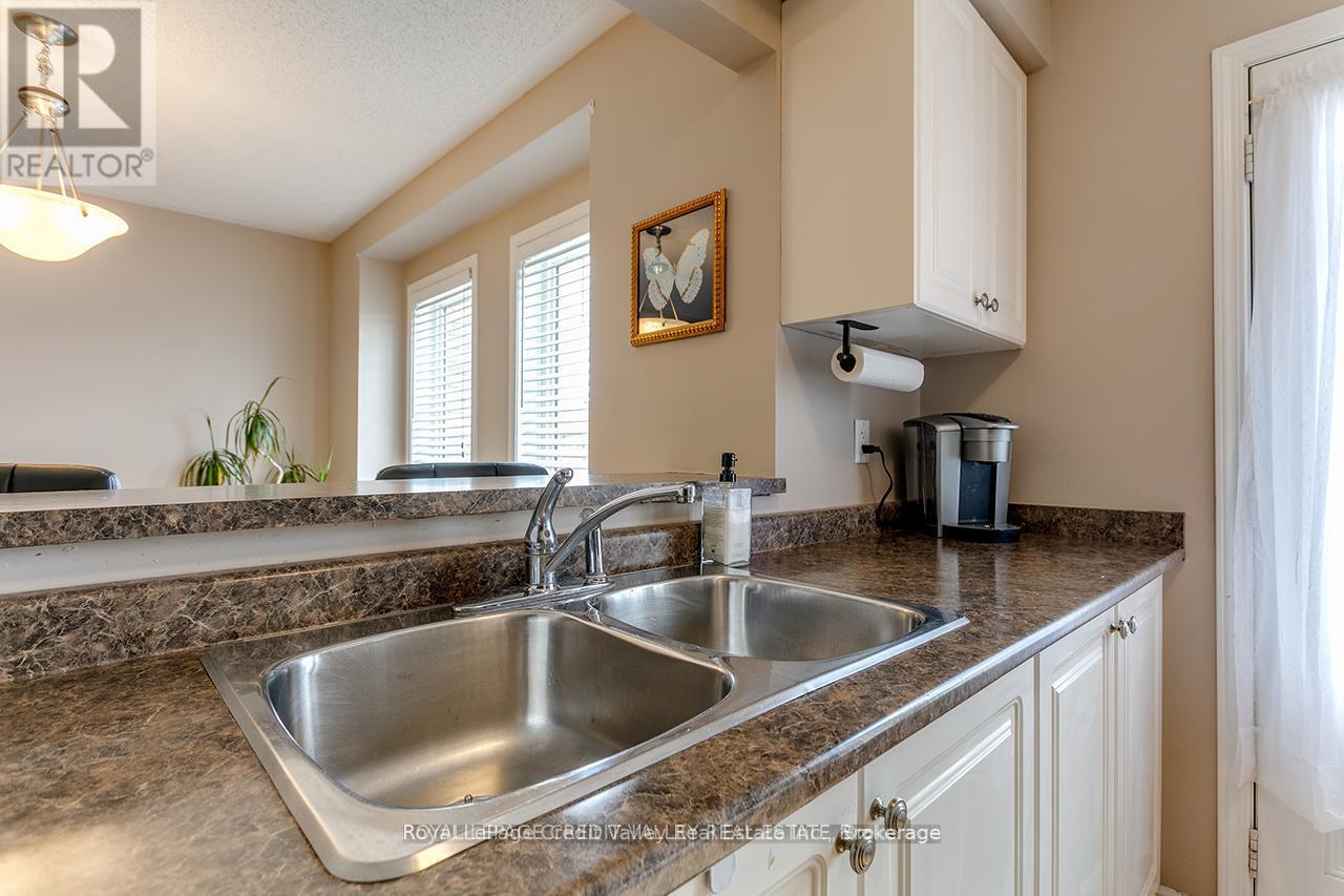 888 Fowles Court, Milton, Ontario  L9T 0Z8 - Photo 11 - W13048974