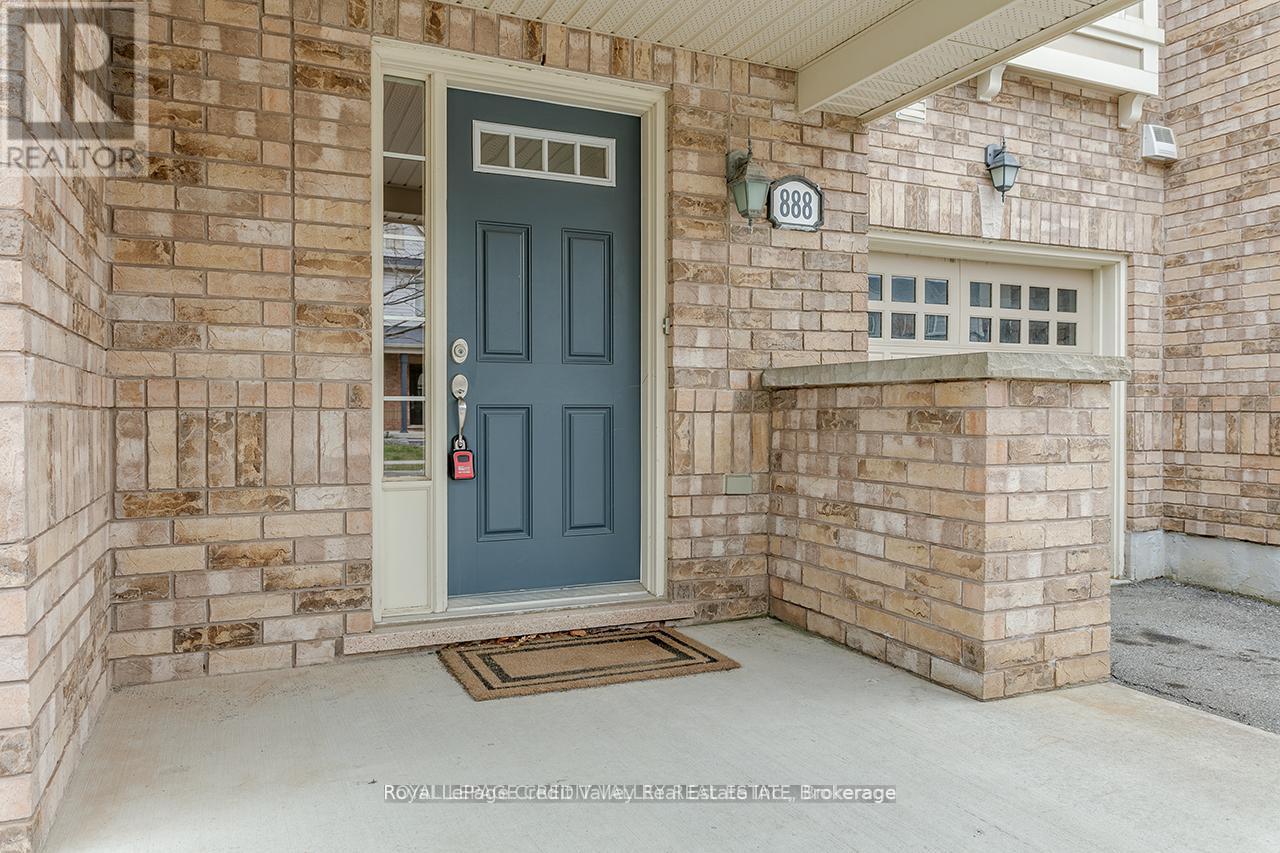 888 Fowles Court, Milton, Ontario  L9T 0Z8 - Photo 2 - W13048974