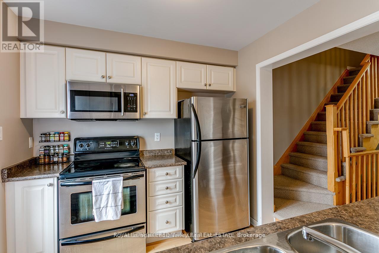 888 Fowles Court, Milton, Ontario  L9T 0Z8 - Photo 8 - W13048974