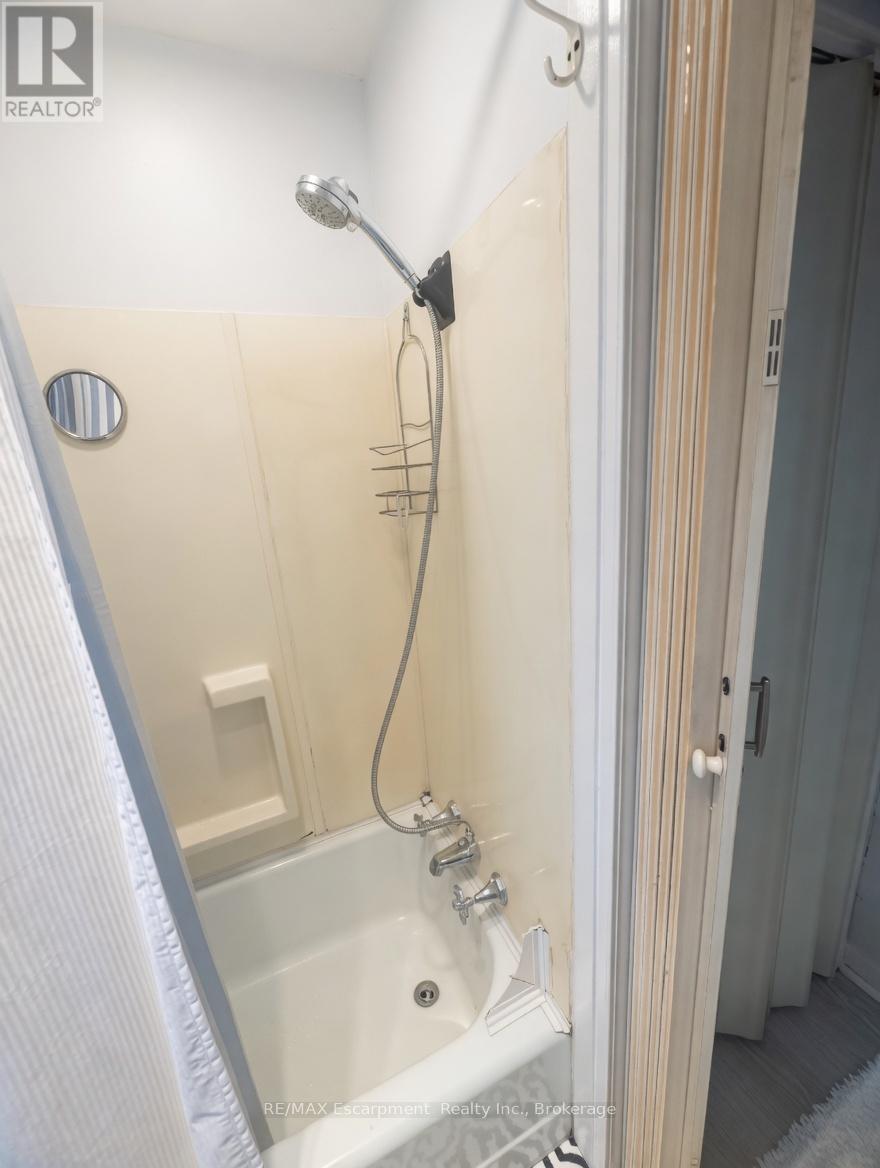 305 - 60 Robinson Street, Hamilton, Ontario  L8P 1Y9 - Photo 10 - X13048840