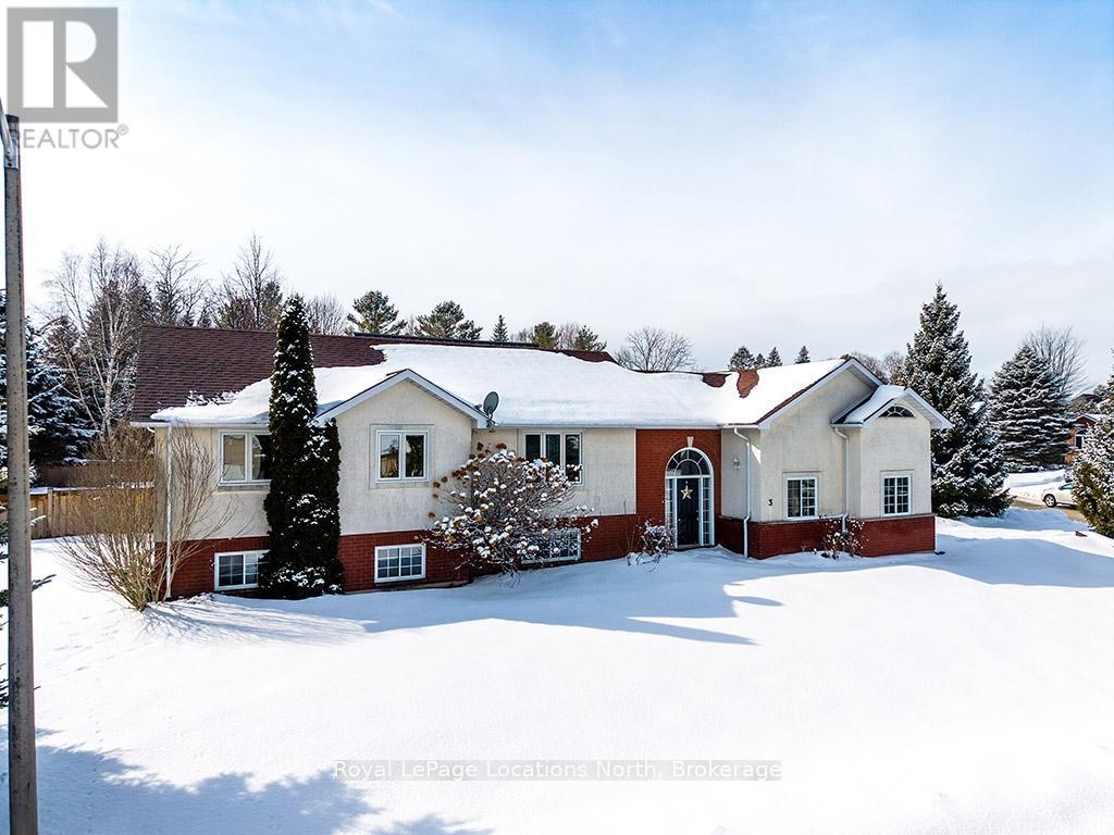 3 SHIRLEY COURT, Blue Mountains, Ontario