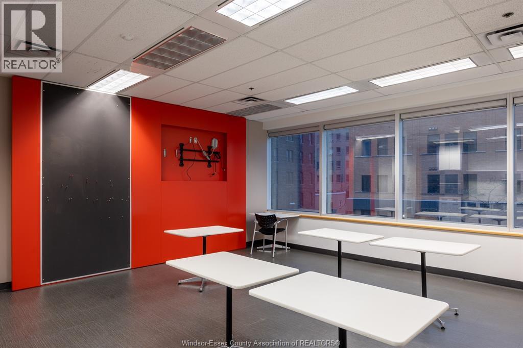 245 Ouellette Unit# 303, Windsor, Ontario  N9A 7J2 - Photo 10 - 26009303