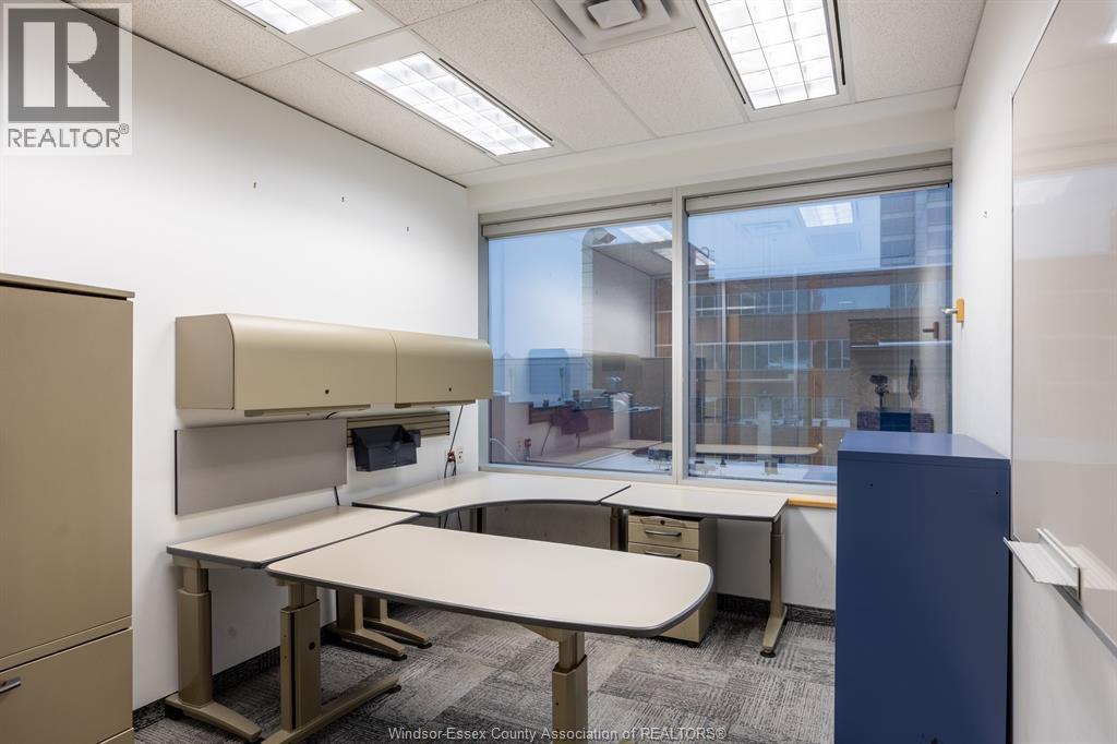 245 Ouellette Unit# 303, Windsor, Ontario  N9A 7J2 - Photo 14 - 26009303