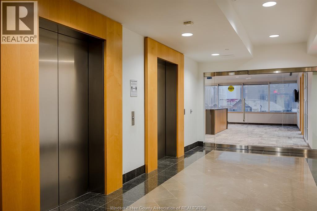 245 Ouellette Unit# 303, Windsor, Ontario  N9A 7J2 - Photo 2 - 26009303