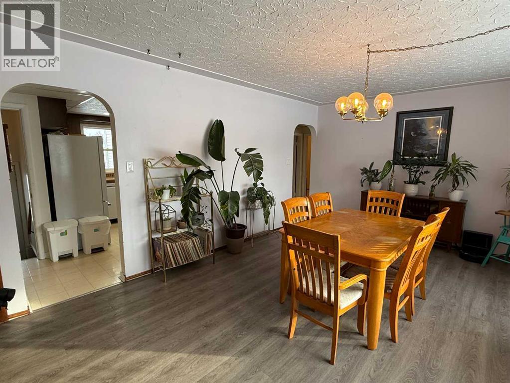 4606 50 Avenue, Vermilion, Alberta  T9X 1R5 - Photo 2 - A2289205