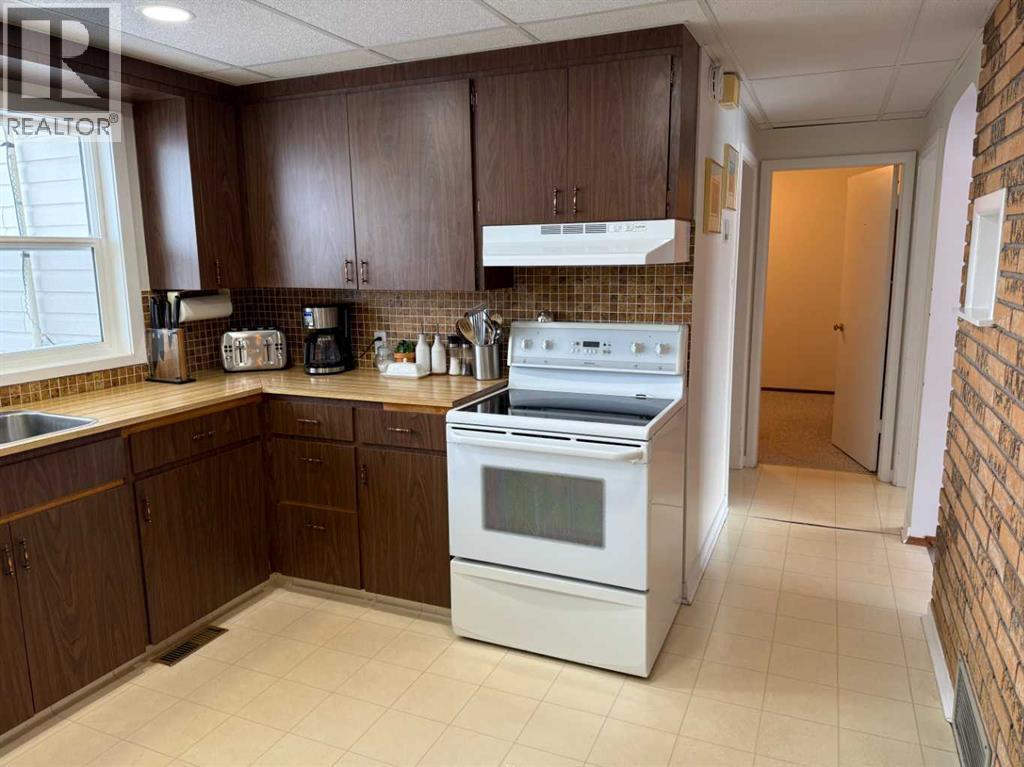 4606 50 Avenue, Vermilion, Alberta  T9X 1R5 - Photo 6 - A2289205