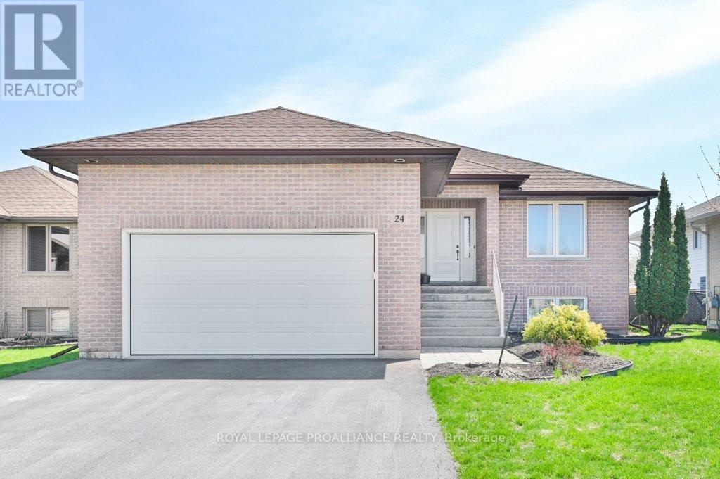 24 Freedom Crescent, Quinte West, Ontario  K8V 0C1 - Photo 2 - X13048950