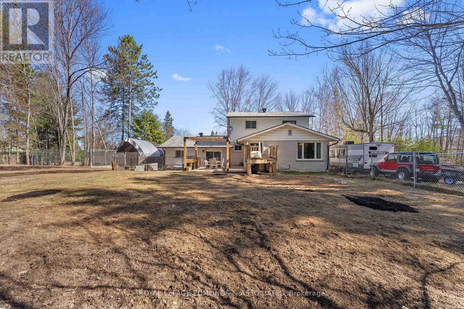 43 Lisa Crescent, Petawawa, Ontario  K8H 2Z8 - Photo 37 - X12845348