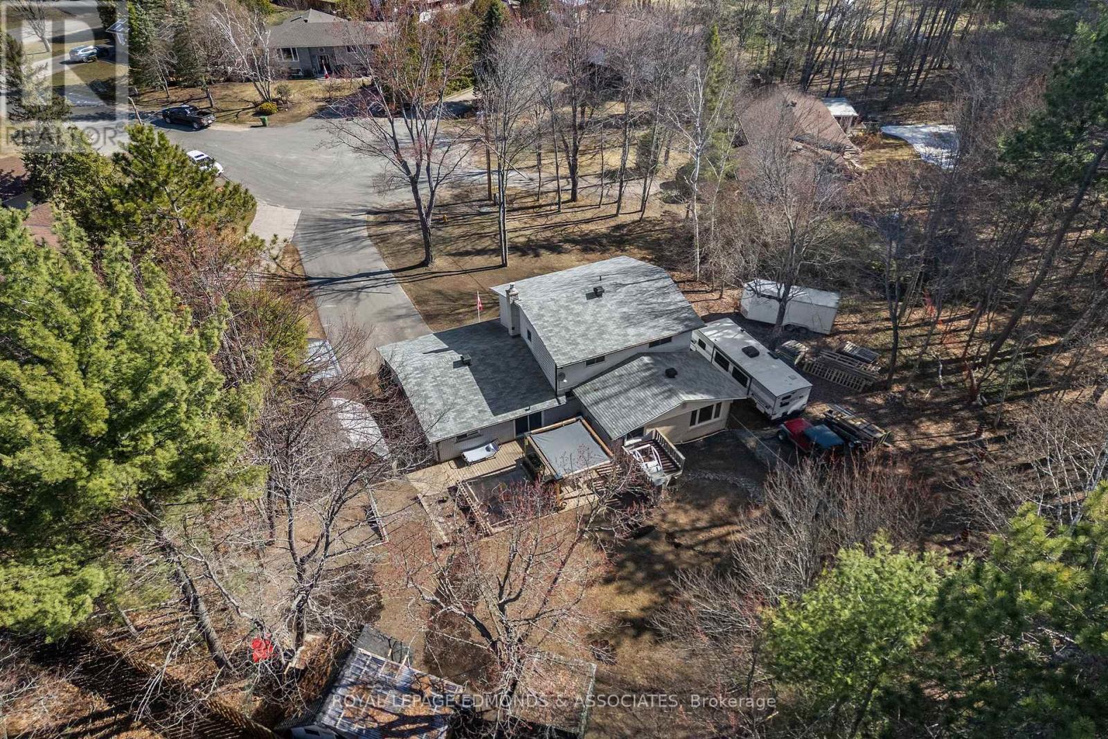 43 Lisa Crescent, Petawawa, Ontario  K8H 2Z8 - Photo 39 - X12845348