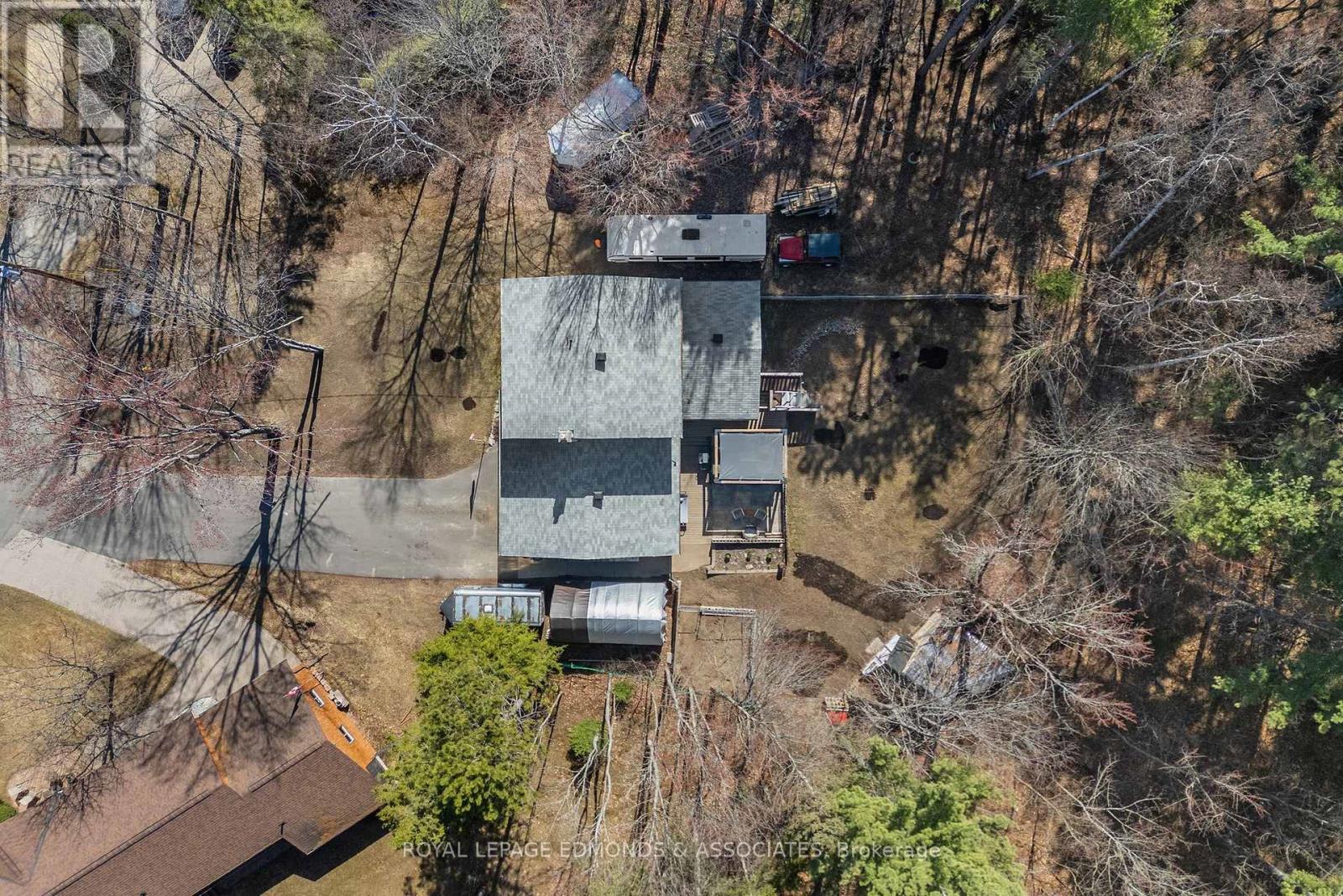 43 Lisa Crescent, Petawawa, Ontario  K8H 2Z8 - Photo 40 - X12845348