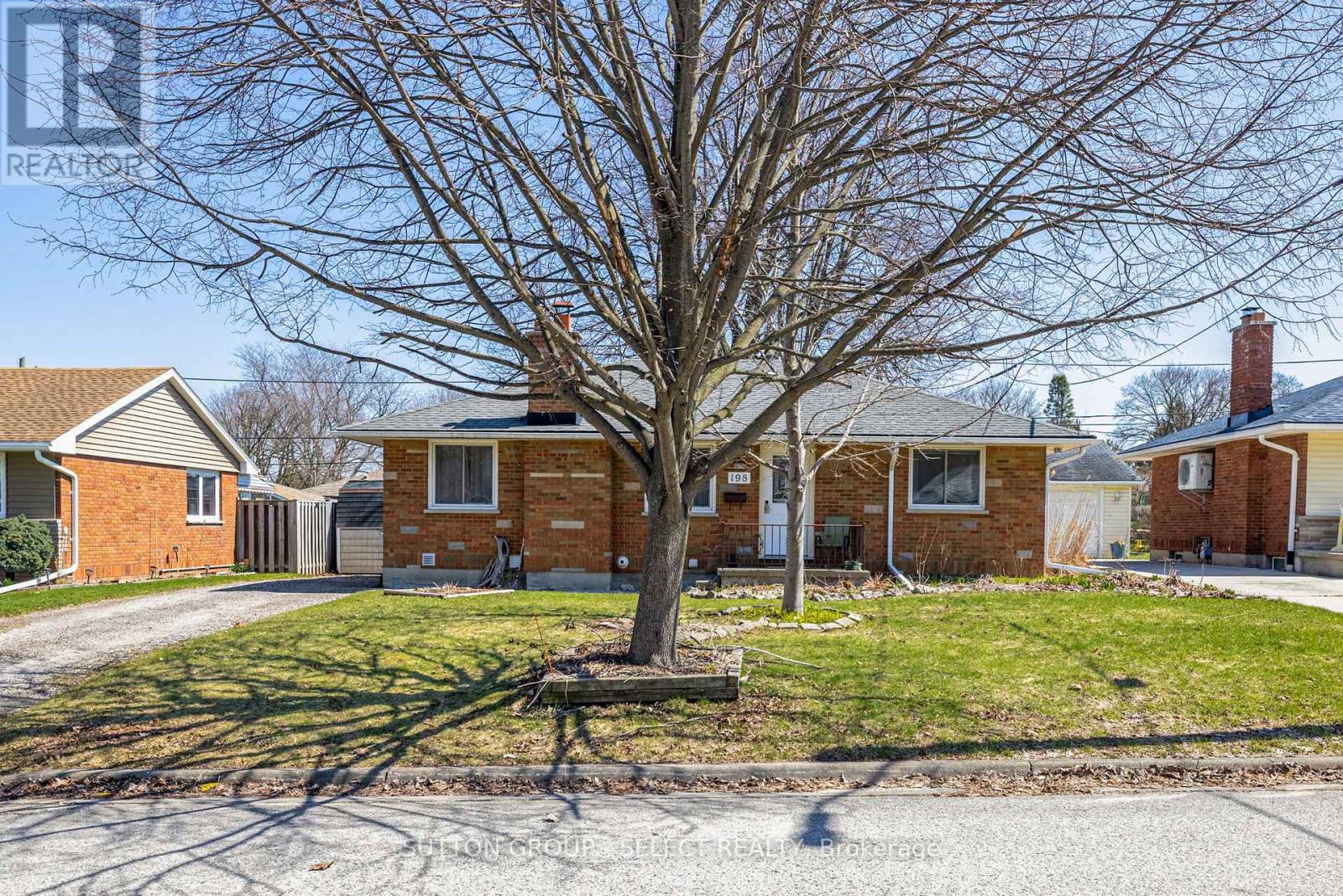 198 Arlington Crescent, London South, Ontario  N5Z 3E1 - Photo 3 - X13048874