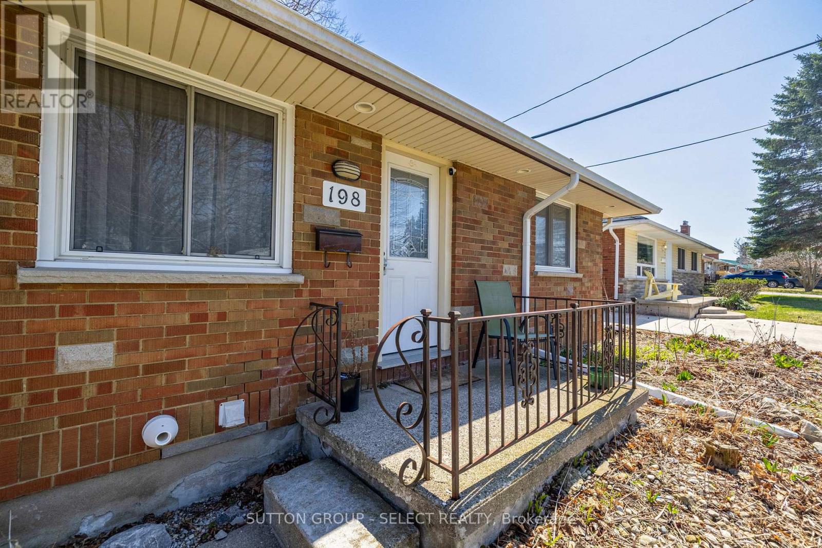 198 Arlington Crescent, London South, Ontario  N5Z 3E1 - Photo 4 - X13048874