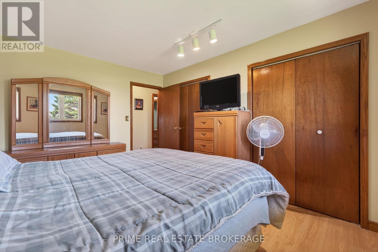 22403 Springfield Street, Southwest Middlesex, Ontario  N0L 1T0 - Photo 21 - X13048988