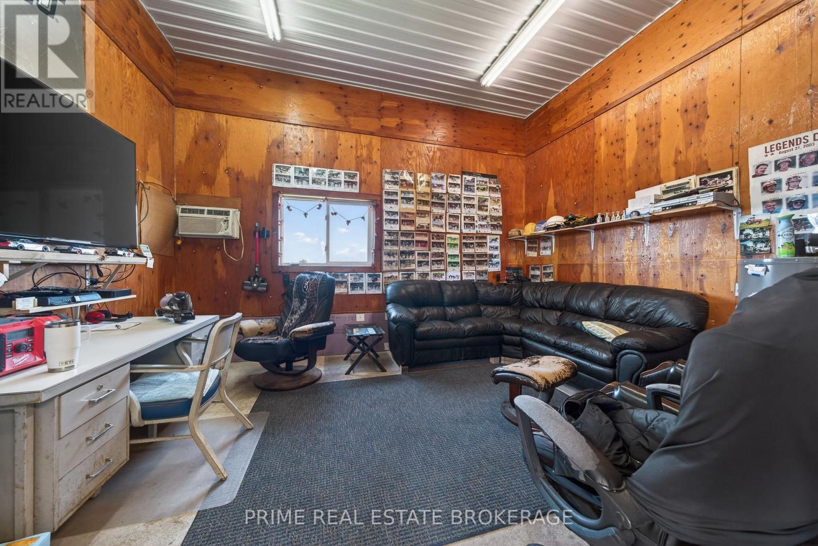 22403 Springfield Street, Southwest Middlesex, Ontario  N0L 1T0 - Photo 7 - X13048988