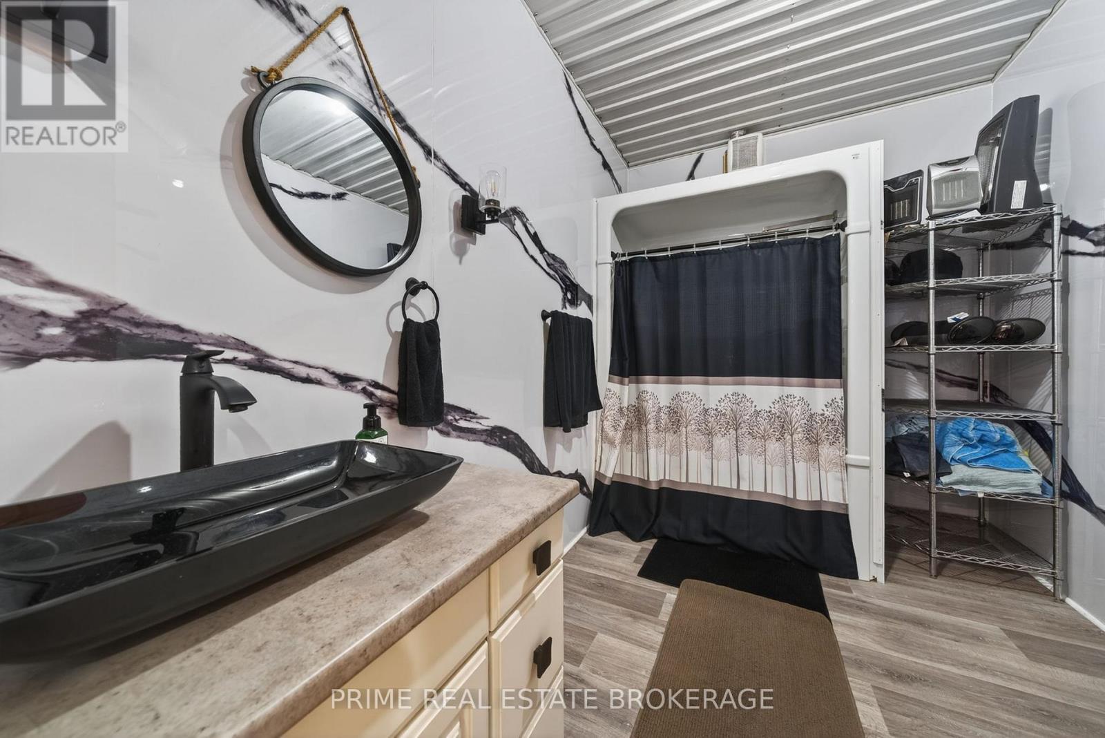 22403 Springfield Street, Southwest Middlesex, Ontario  N0L 1T0 - Photo 8 - X13048988