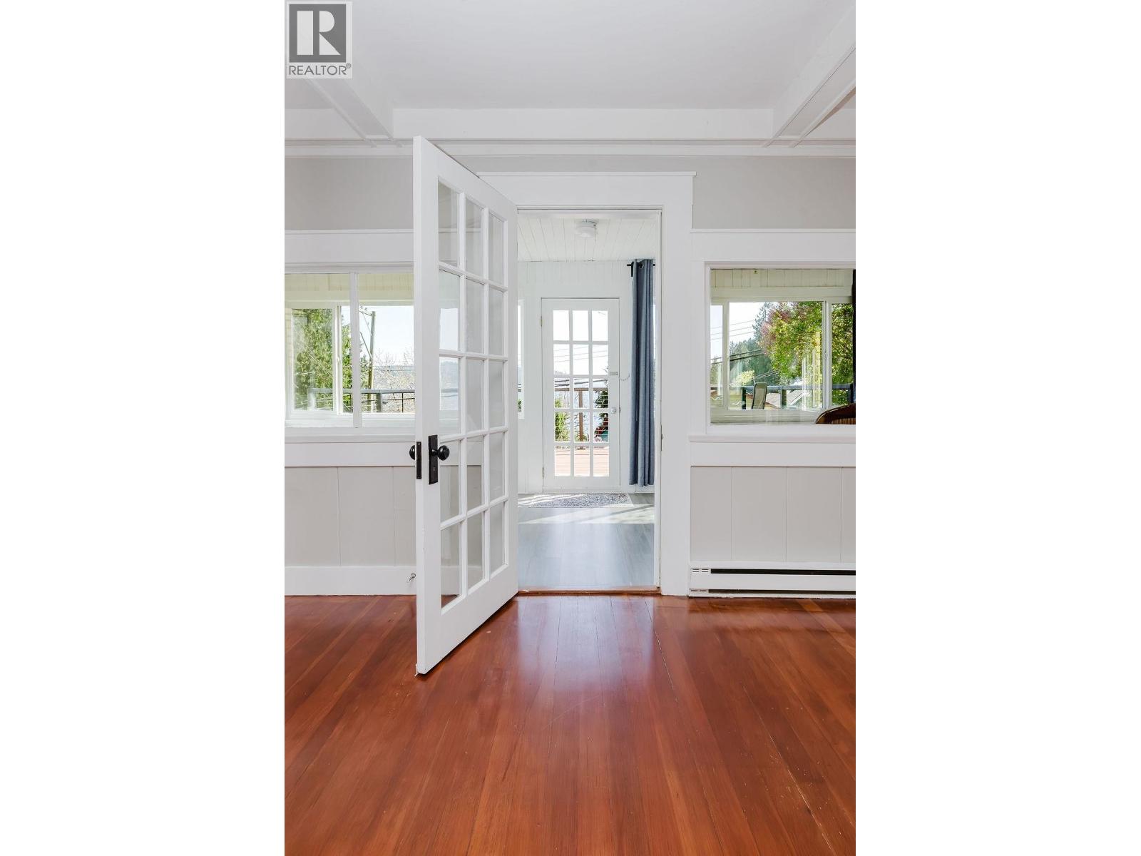 462 Central Avenue, Gibsons, British Columbia  V0N 1V1 - Photo 26 - R3115794