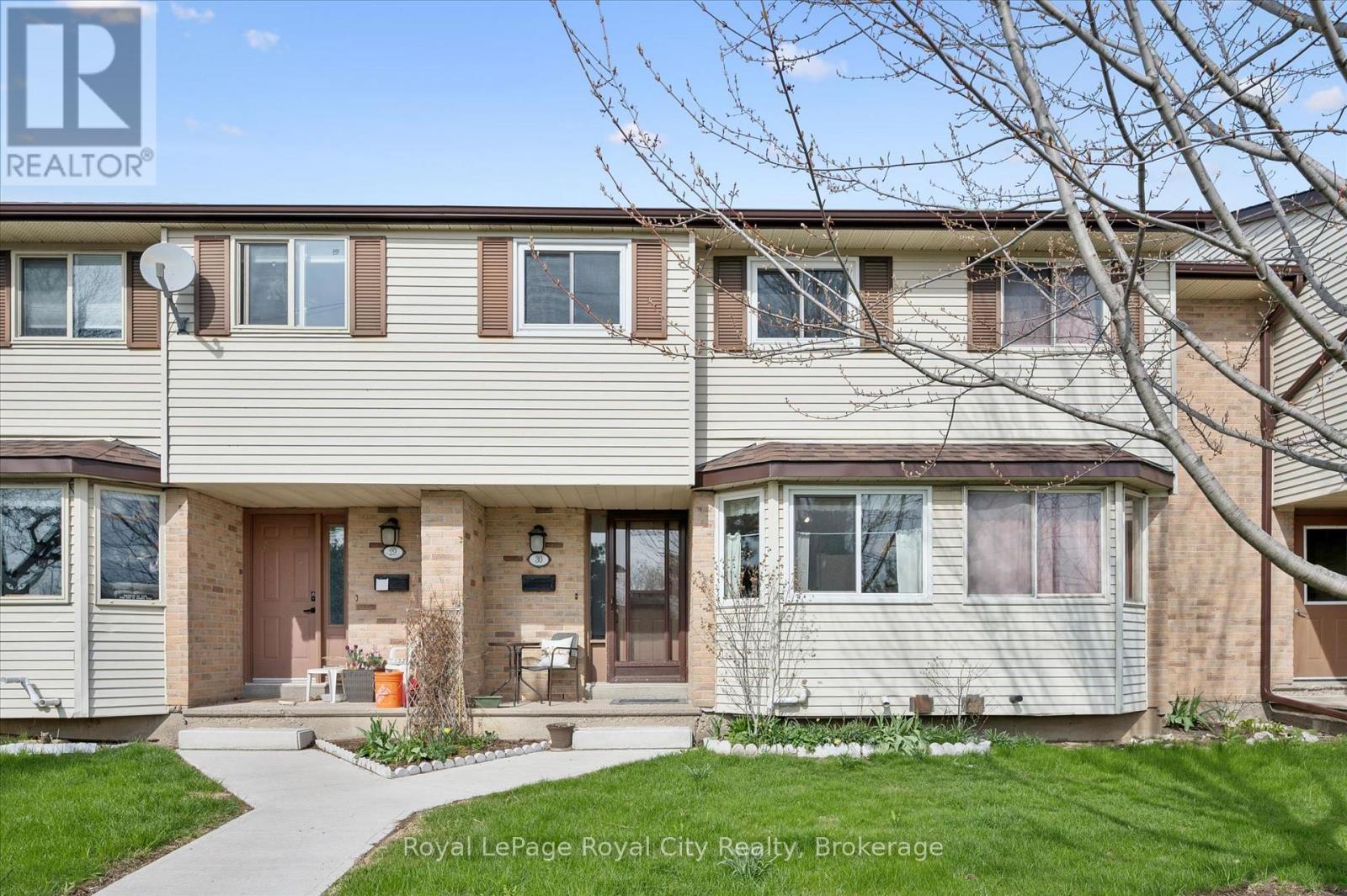30 - 40 SILVERCREEK PARKWAY N, Guelph, Ontario