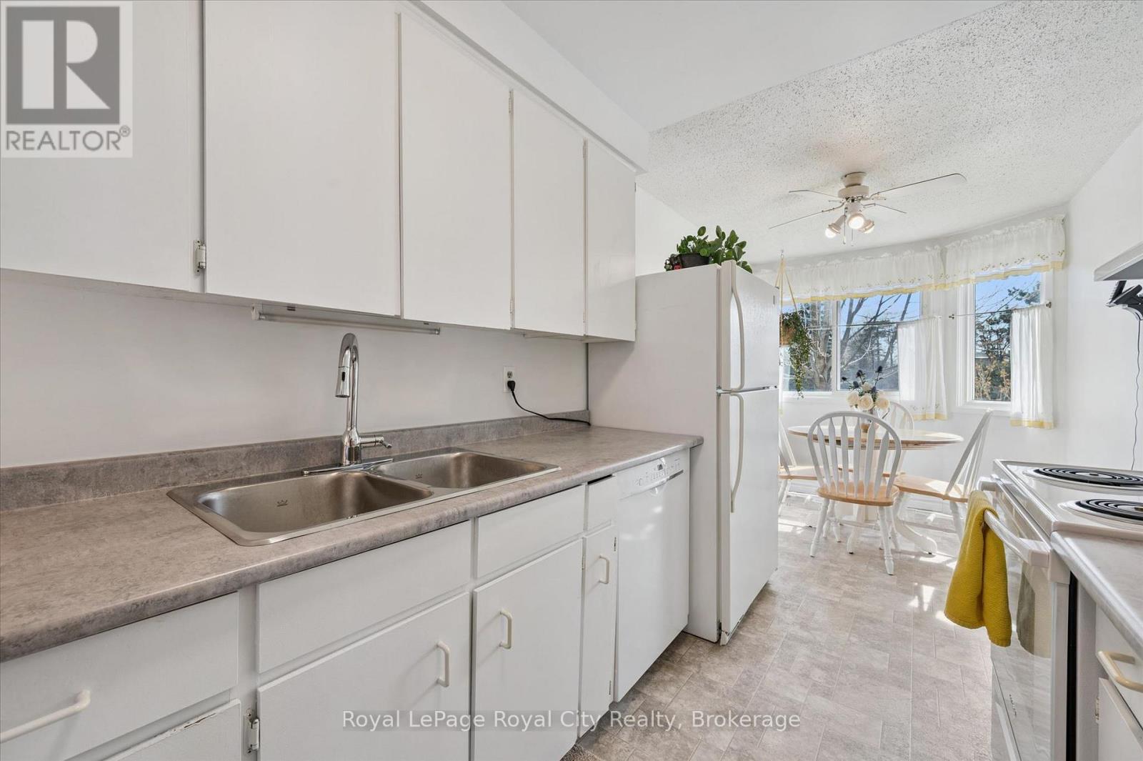 30 - 40 Silvercreek Parkway N, Guelph, Ontario  N1H 7X5 - Photo 13 - X13048710