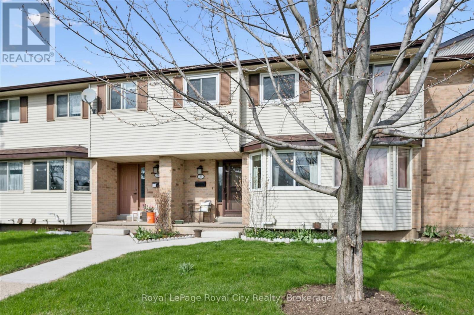 30 - 40 Silvercreek Parkway N, Guelph, Ontario  N1H 7X5 - Photo 3 - X13048710