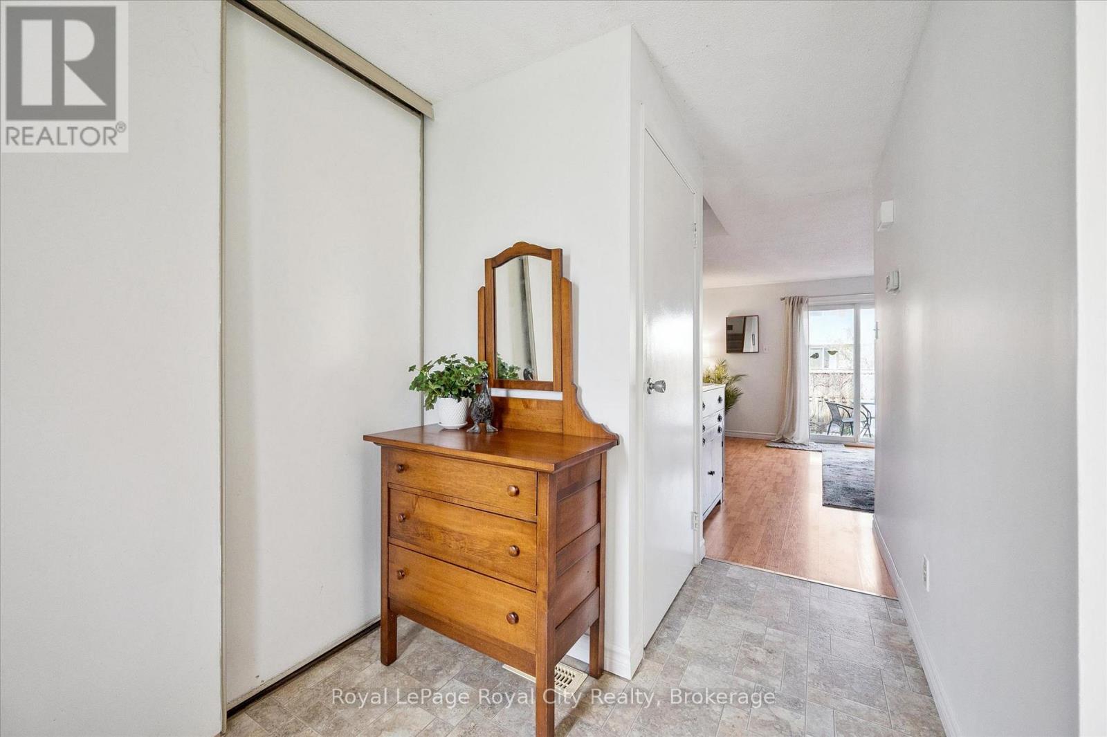 30 - 40 Silvercreek Parkway N, Guelph, Ontario  N1H 7X5 - Photo 7 - X13048710