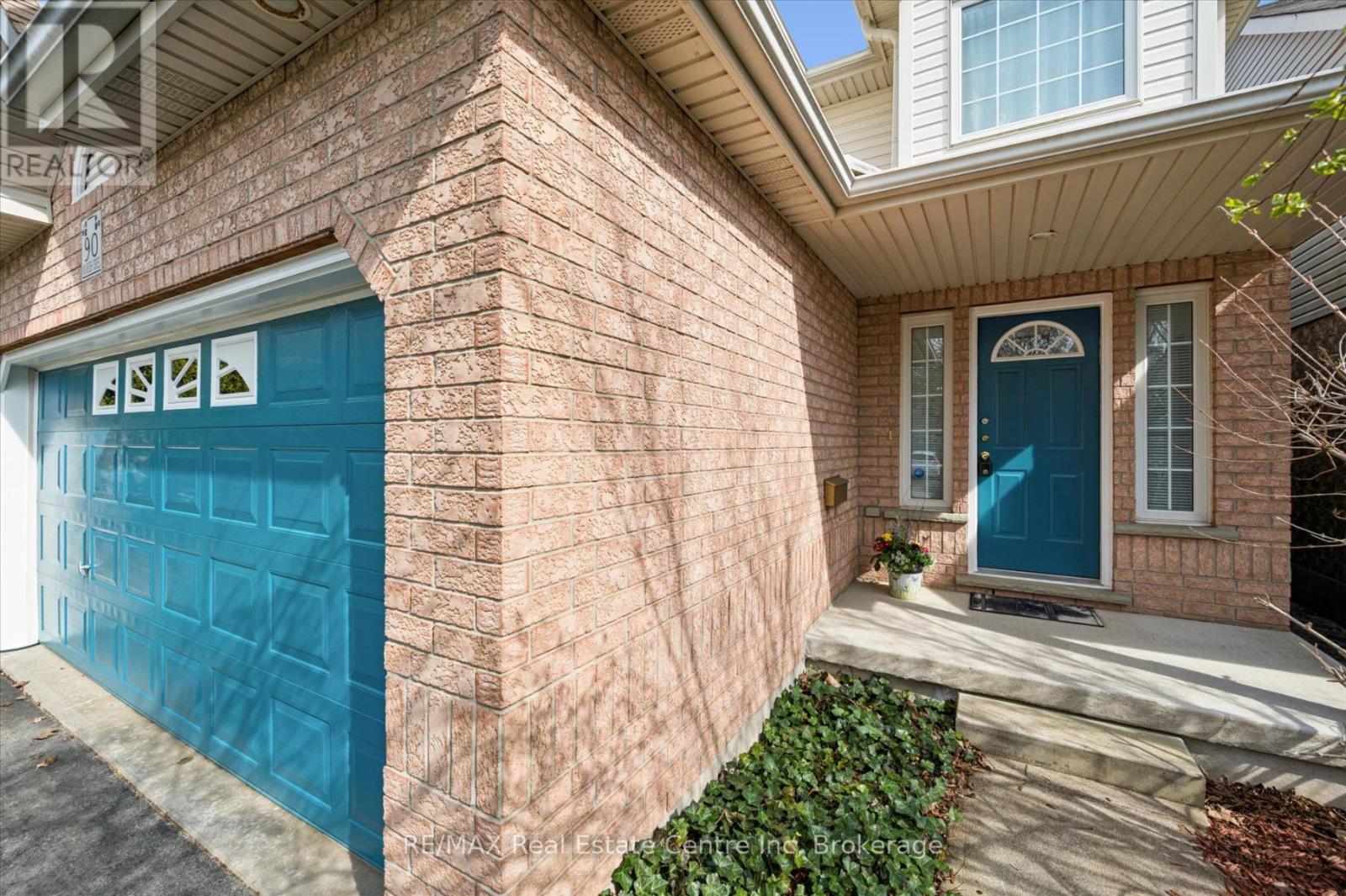 90 Marsh Crescent, Guelph, Ontario  N1L 1L4 - Photo 2 - X13048992