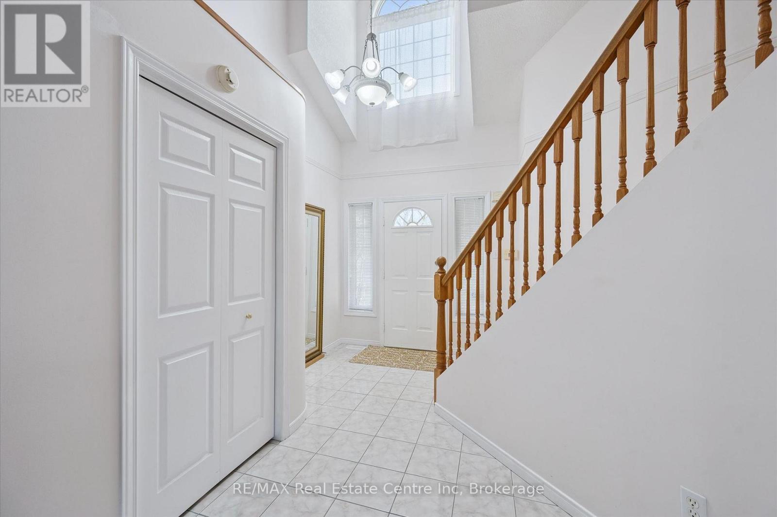 90 Marsh Crescent, Guelph, Ontario  N1L 1L4 - Photo 3 - X13048992