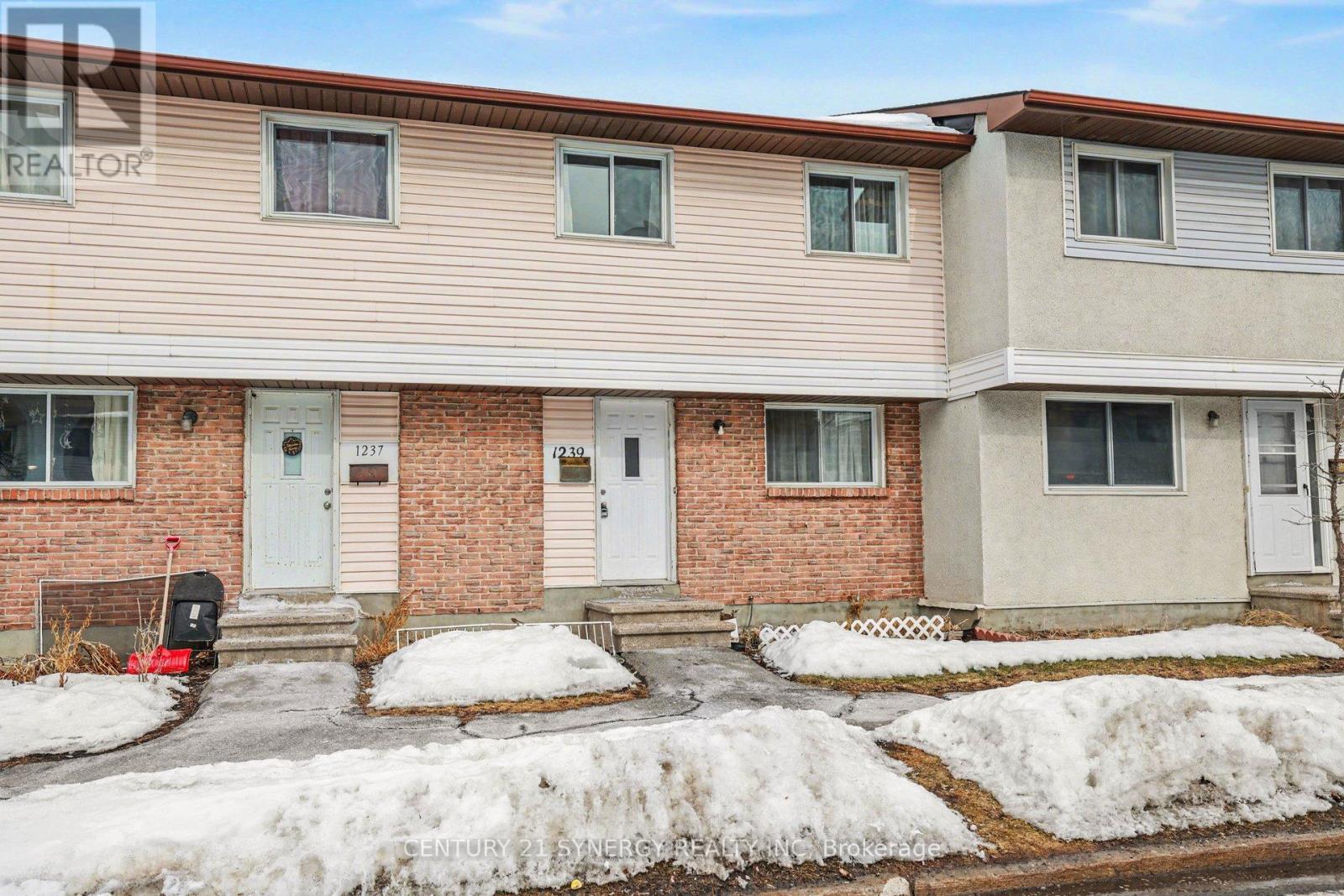 73 - 1239 Bowmount Street, Ottawa, Ontario  K1J 8T4 - Photo 2 - X13048932