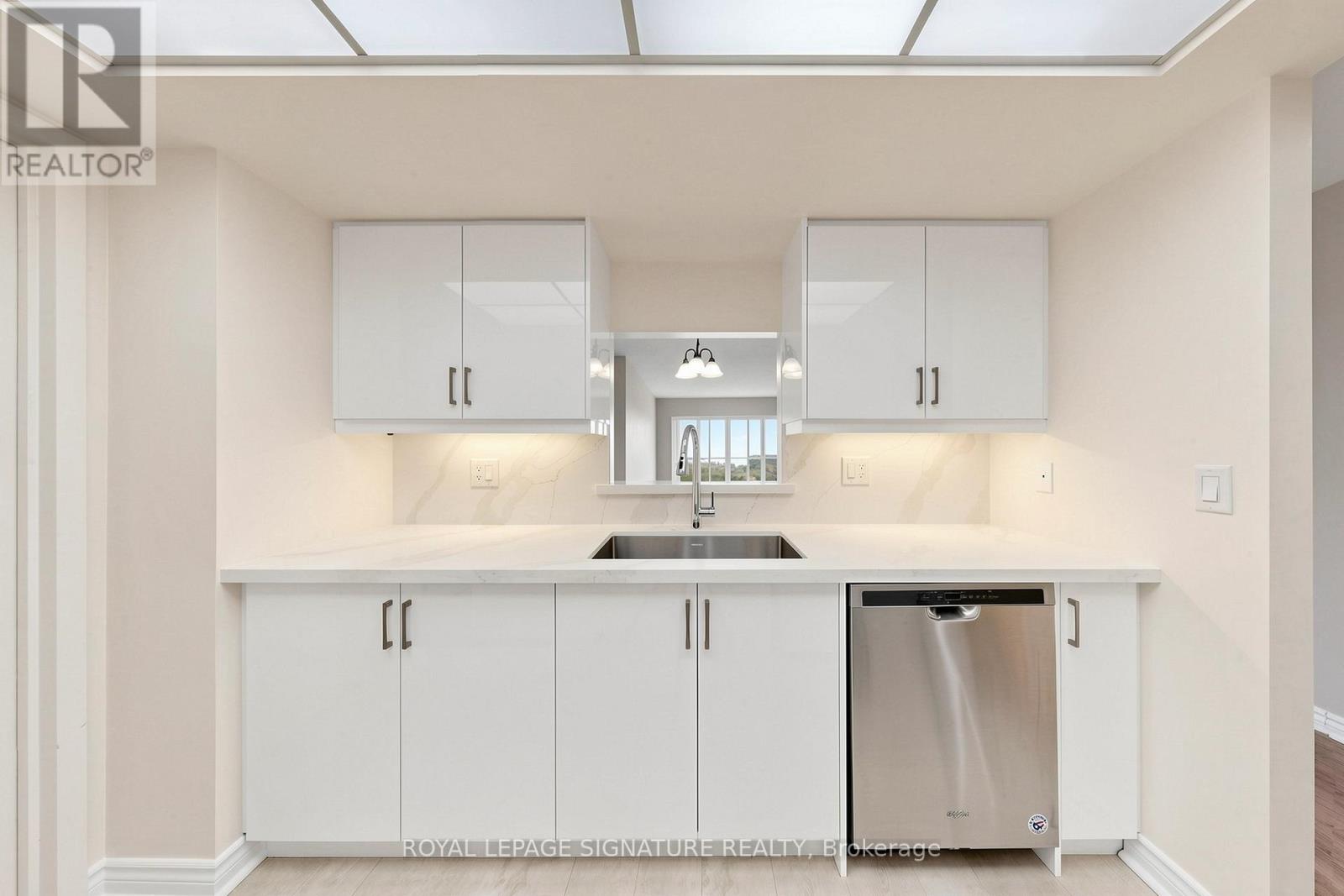 3307 - 5 Concorde Place, Toronto, Ontario  M3C 3M8 - Photo 11 - C13047542