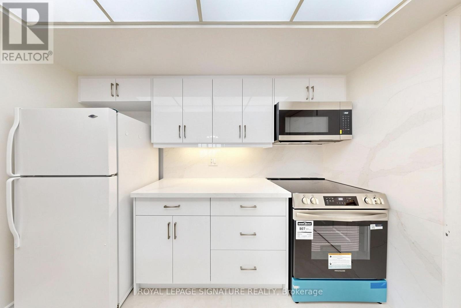 3307 - 5 Concorde Place, Toronto, Ontario  M3C 3M8 - Photo 12 - C13047542