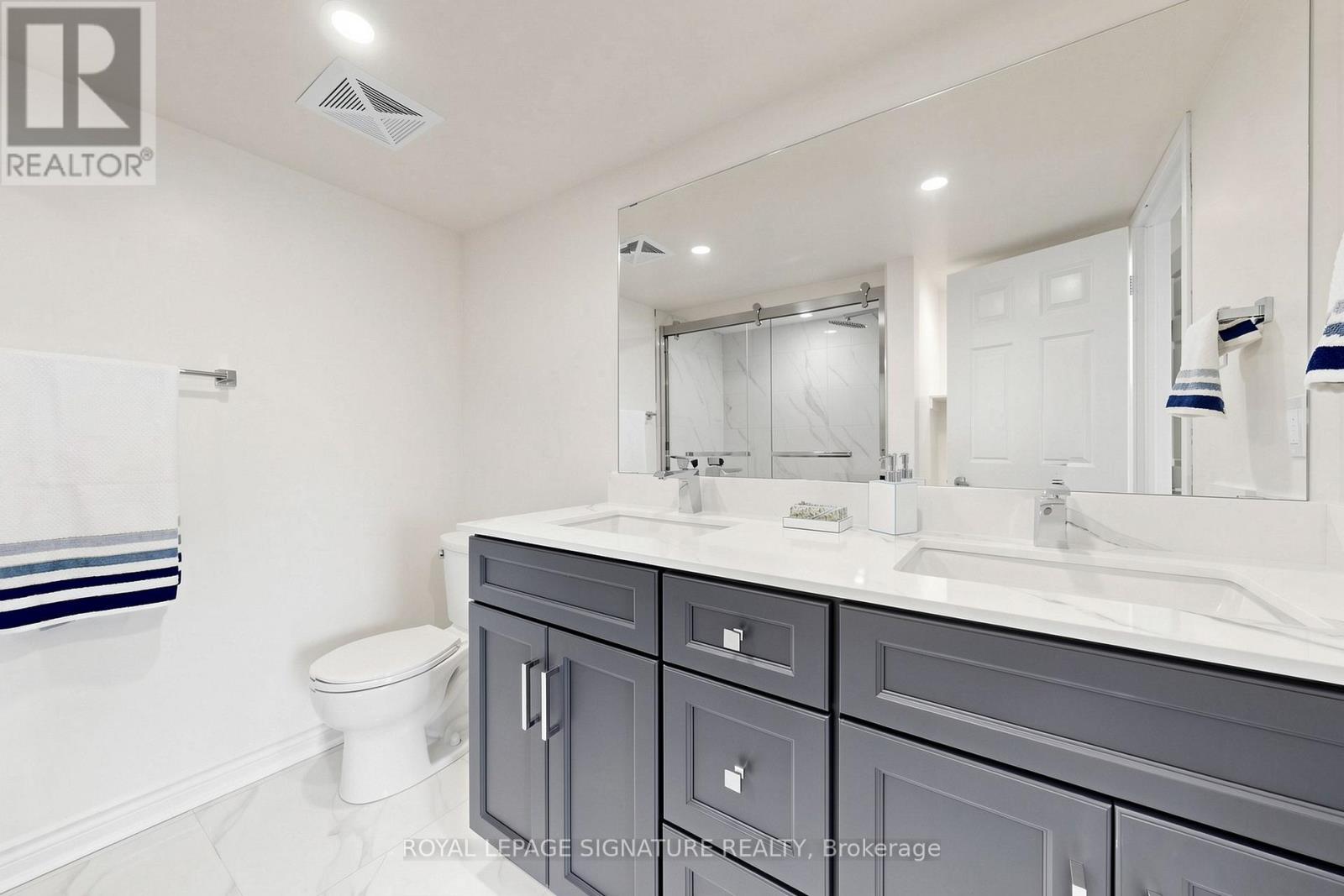 3307 - 5 Concorde Place, Toronto, Ontario  M3C 3M8 - Photo 21 - C13047542