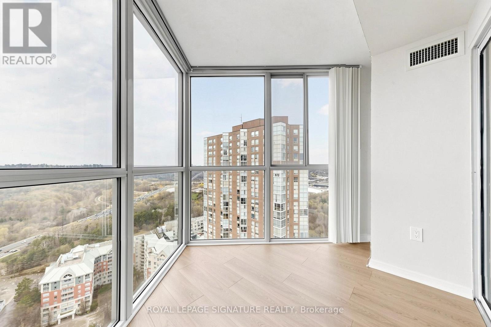 3307 - 5 Concorde Place, Toronto, Ontario  M3C 3M8 - Photo 32 - C13047542