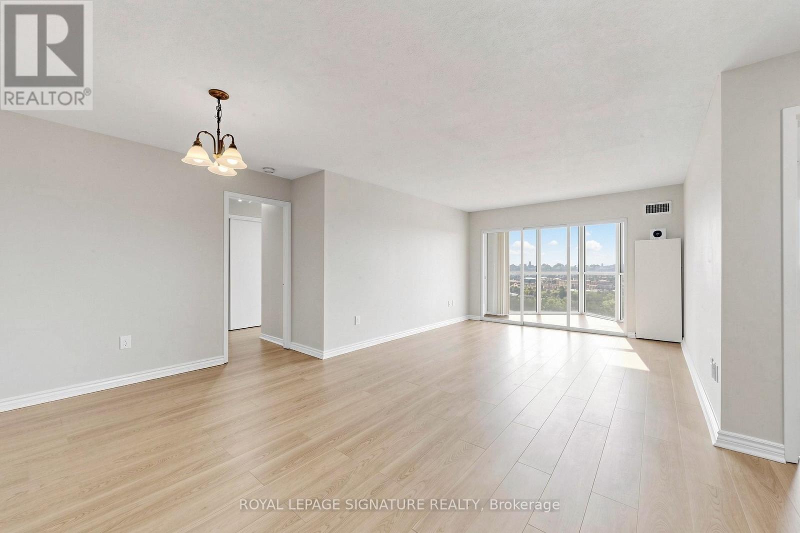 3307 - 5 Concorde Place, Toronto, Ontario  M3C 3M8 - Photo 6 - C13047542