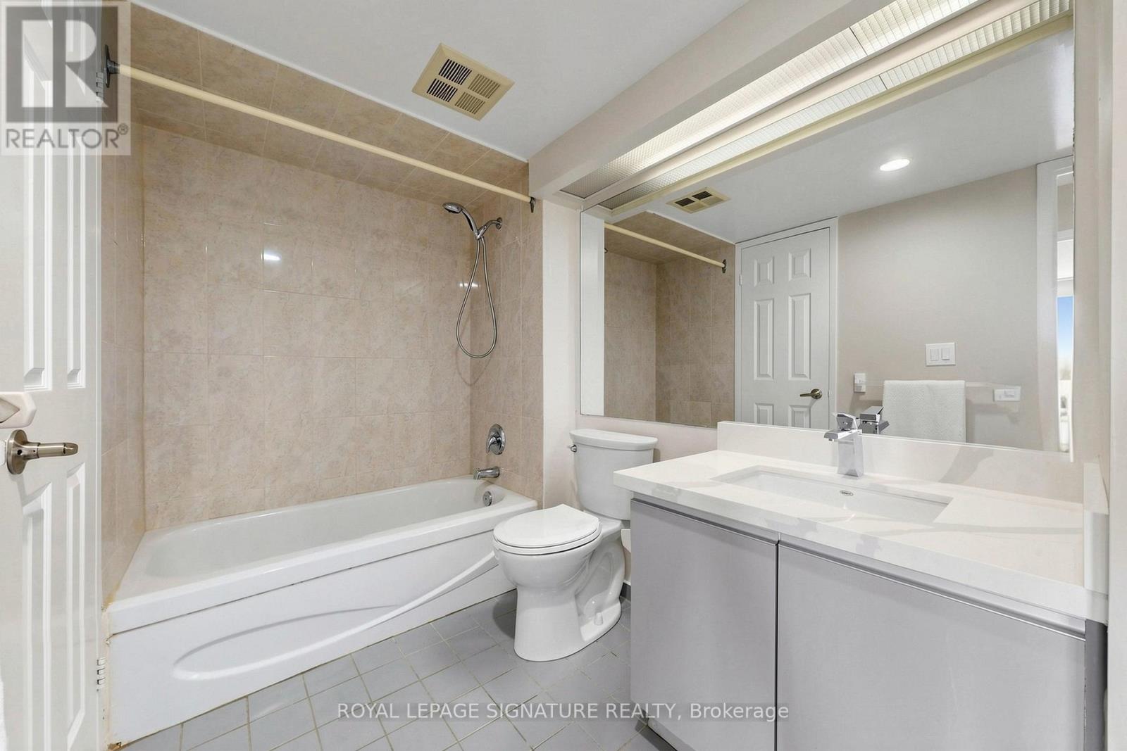 3307 - 5 Concorde Place, Toronto, Ontario  M3C 3M8 - Photo 33 - C13047542