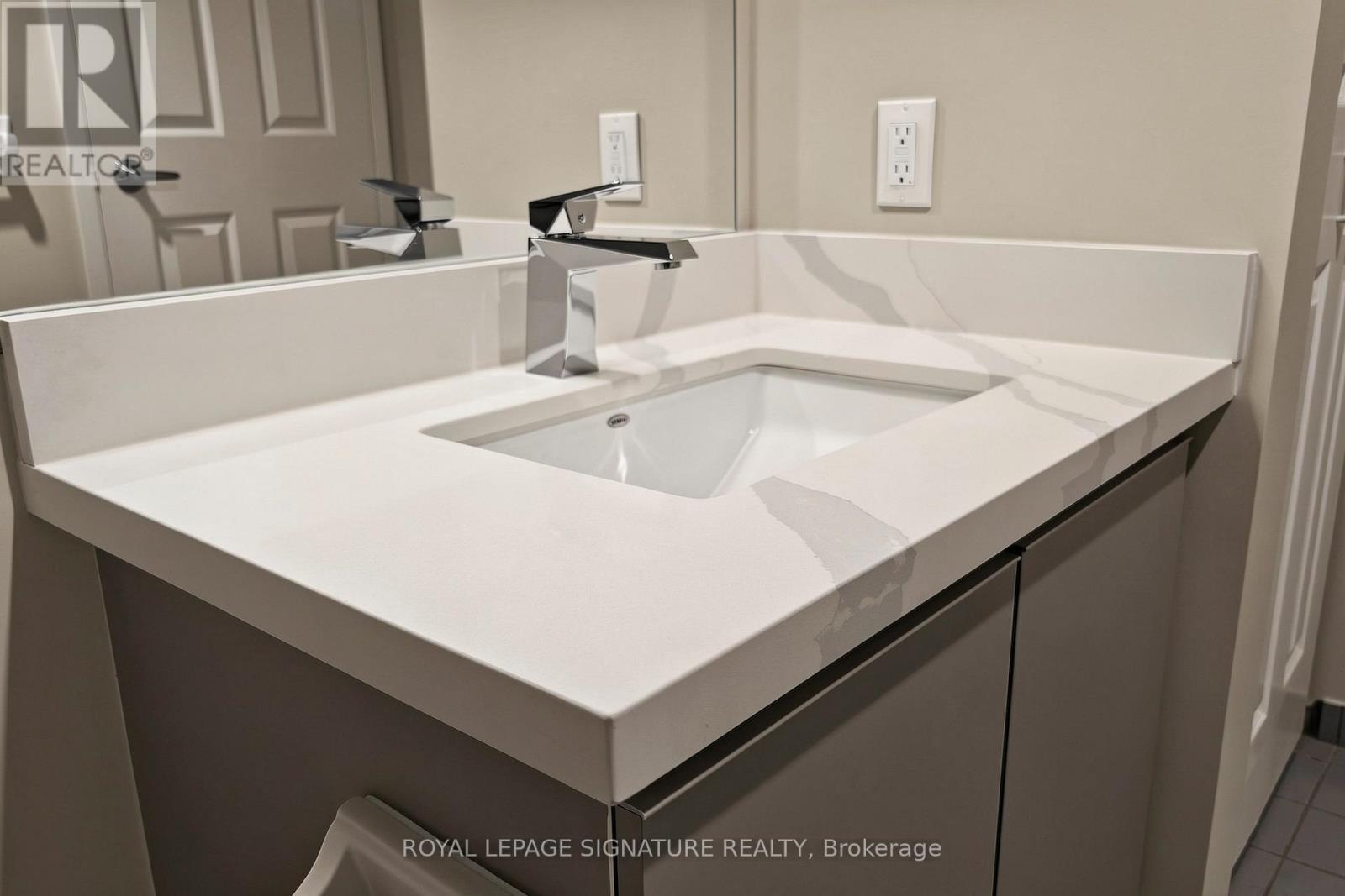 3307 - 5 Concorde Place, Toronto, Ontario  M3C 3M8 - Photo 35 - C13047542