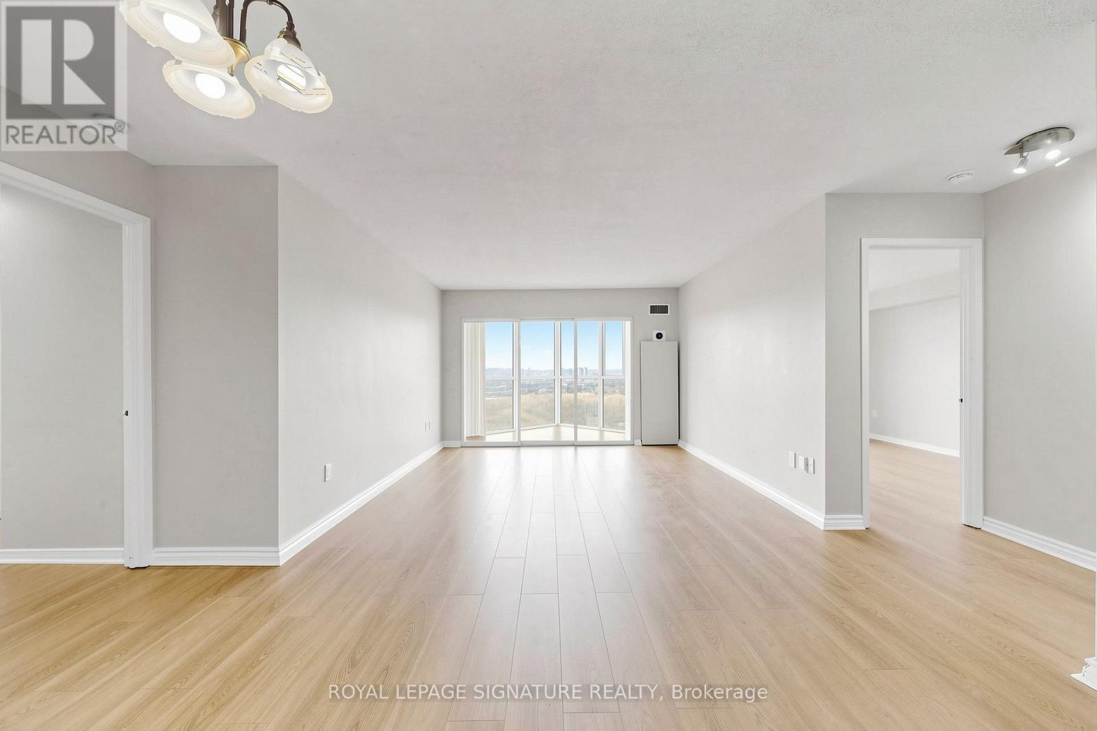 3307 - 5 Concorde Place, Toronto, Ontario  M3C 3M8 - Photo 7 - C13047542