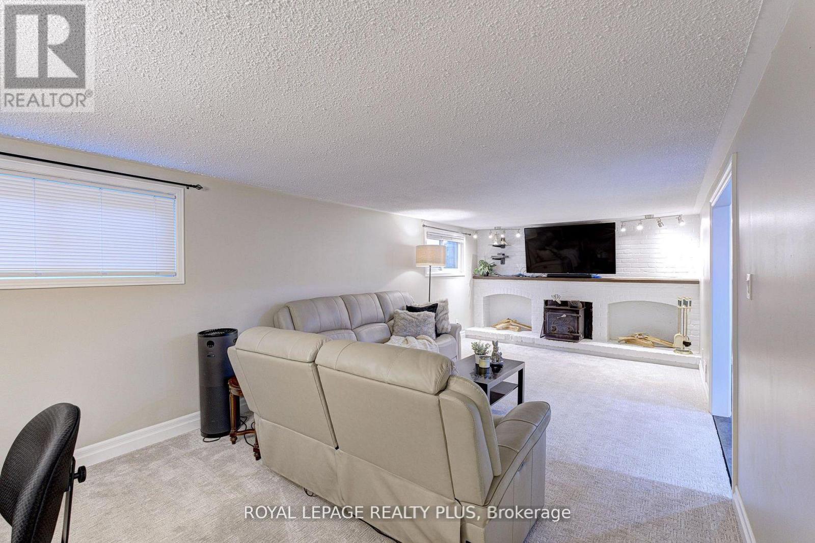 2063 Cavendish Drive, Burlington, Ontario  L7P 1Y9 - Photo 31 - W12910300