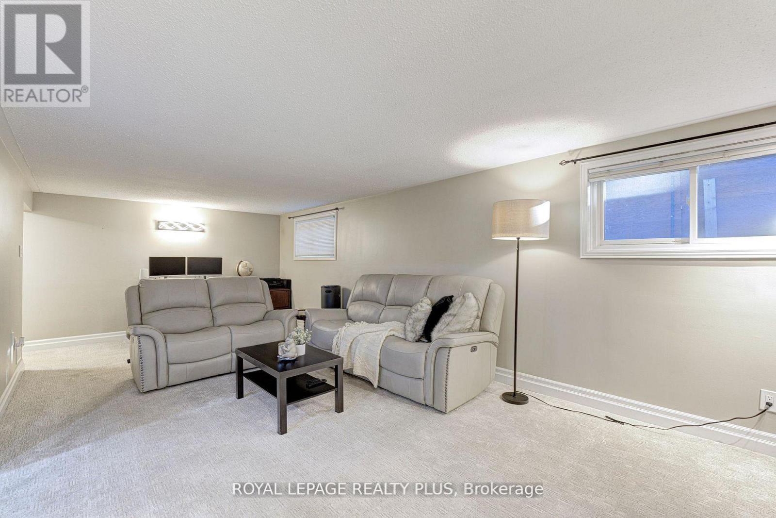 2063 Cavendish Drive, Burlington, Ontario  L7P 1Y9 - Photo 33 - W12910300