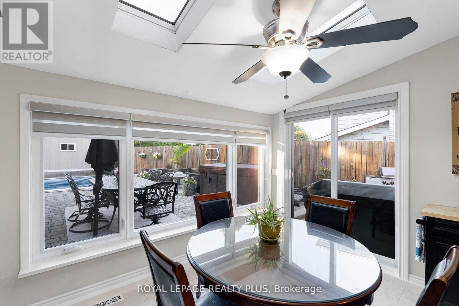 2063 Cavendish Drive, Burlington, Ontario  L7P 1Y9 - Photo 22 - W12910300