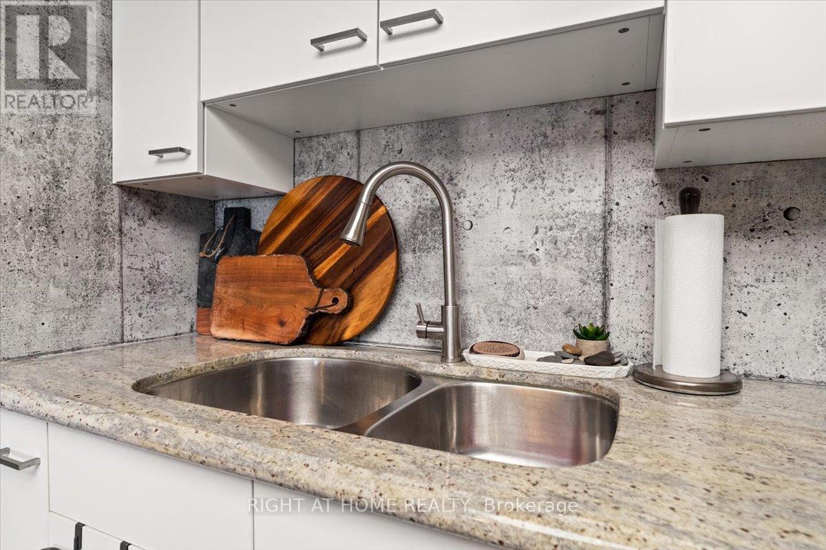 1105 - 4450 Tucana Court, Mississauga, Ontario  L5R 3R4 - Photo 10 - W12982088