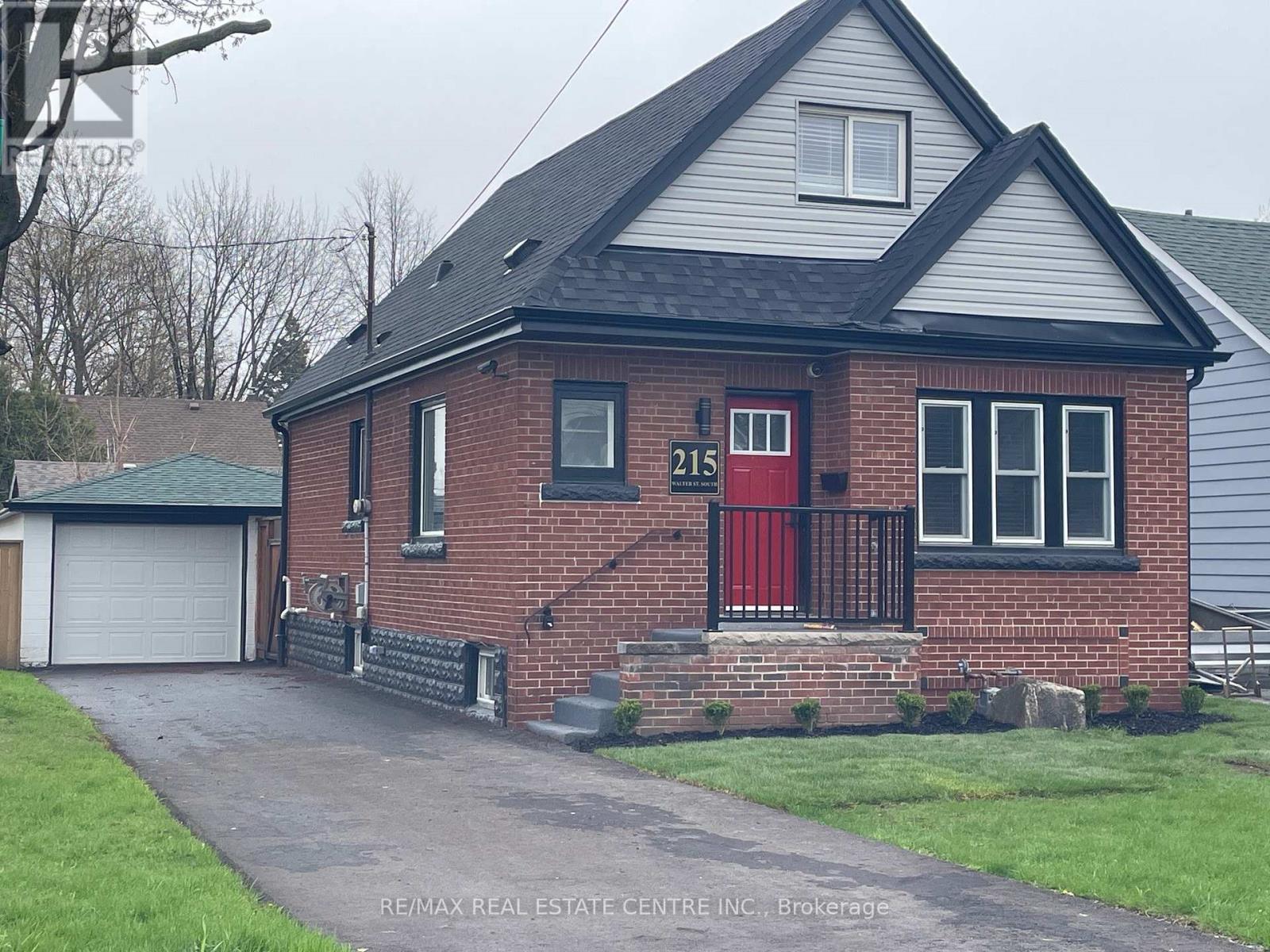 215 Walter Avenue S, Hamilton, Ontario  L8K 3L3 - Photo 1 - X12654168