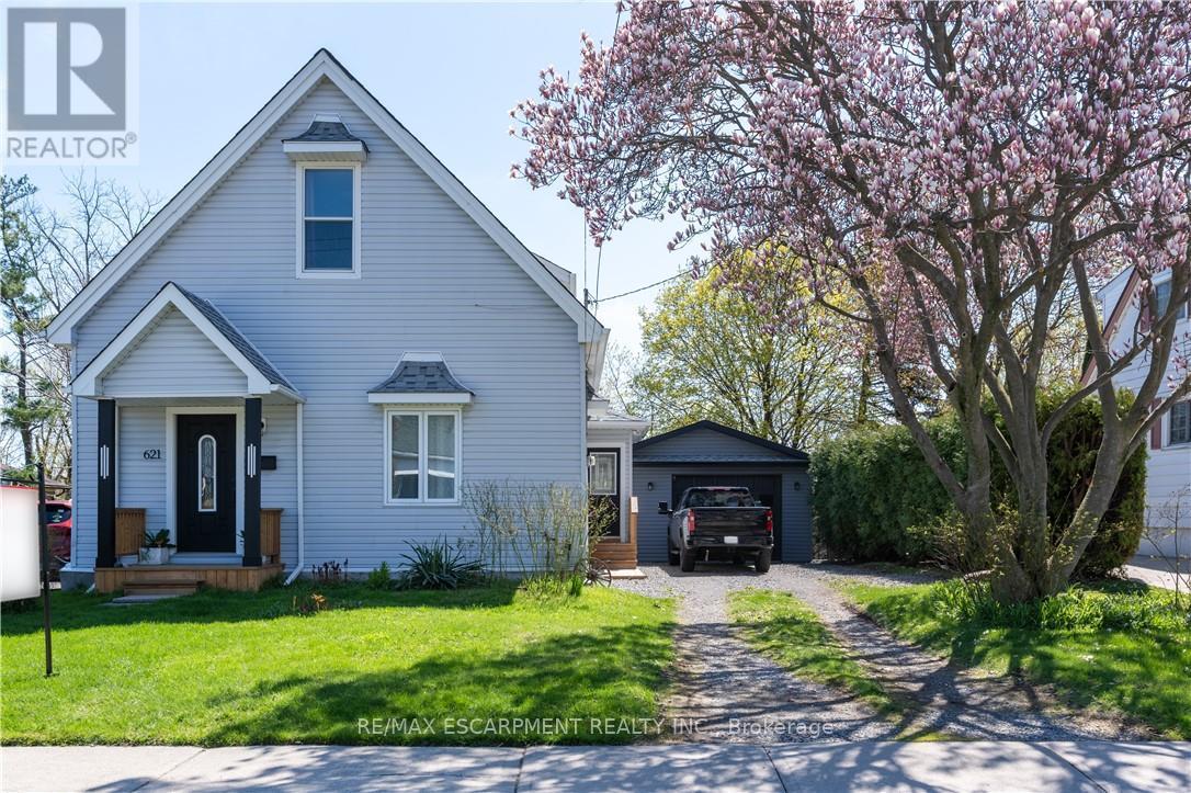 621 ROSSEAU ROAD, Hamilton, Ontario