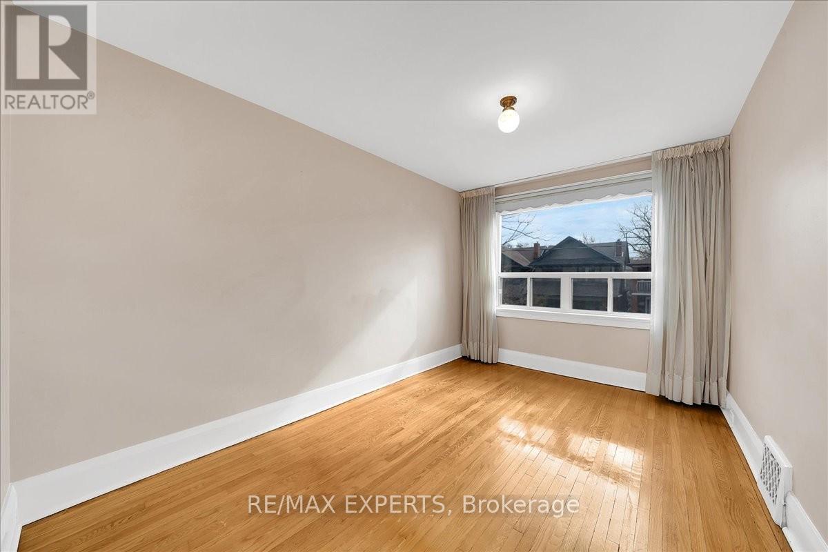 42 Atlas Avenue, Toronto, Ontario  M6C 3N9 - Photo 15 - C13048738