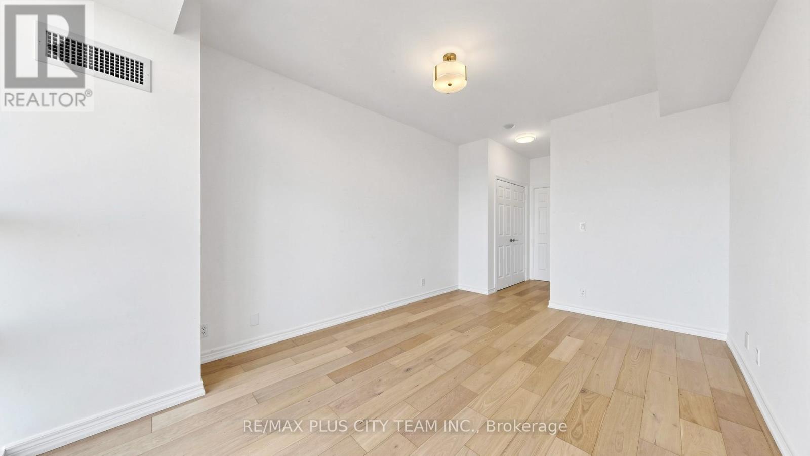 1807 - 736 Spadina Avenue, Toronto, Ontario  M5S 2J6 - Photo 11 - C13048752