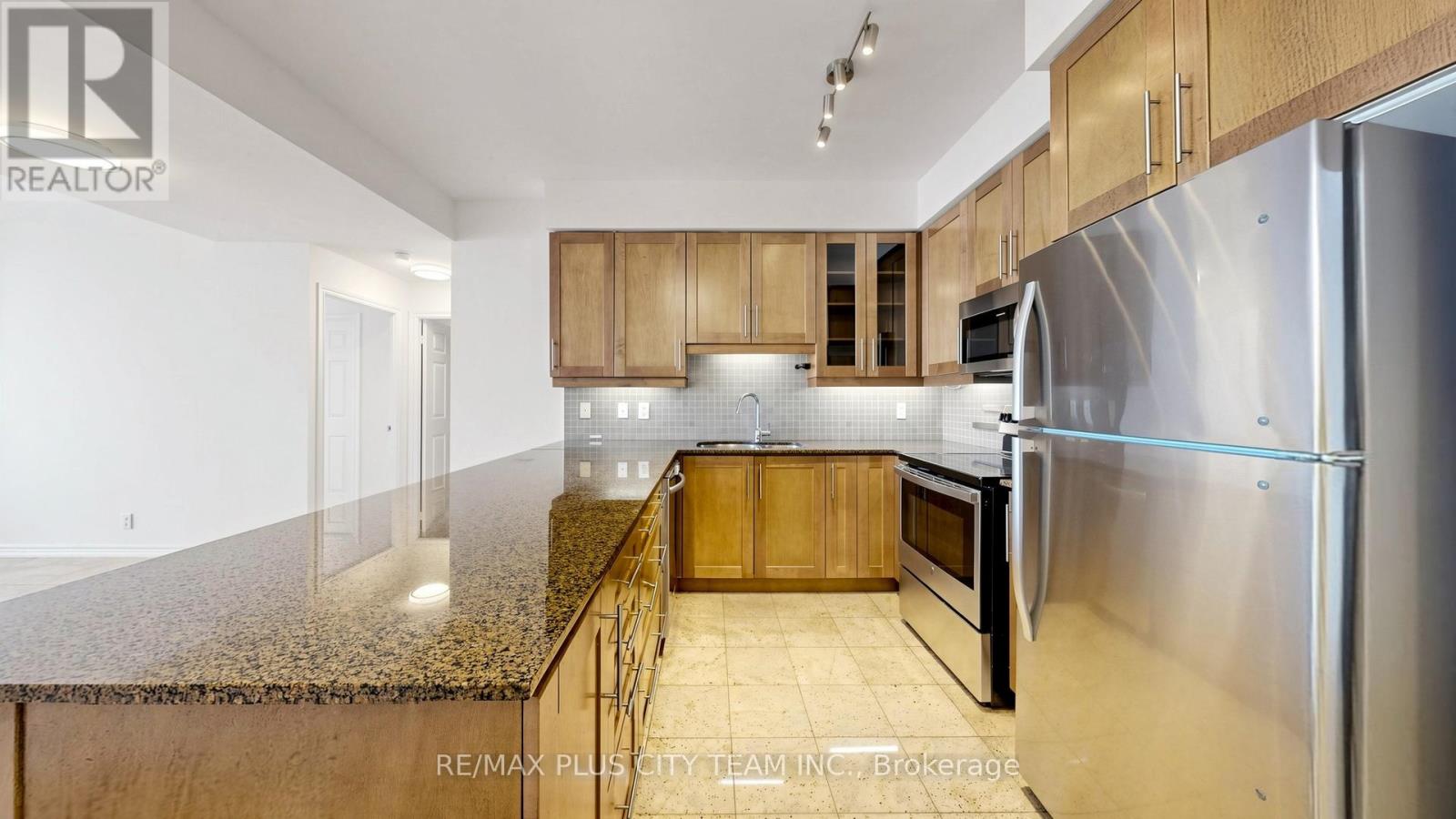 1807 - 736 Spadina Avenue, Toronto, Ontario  M5S 2J6 - Photo 8 - C13048752