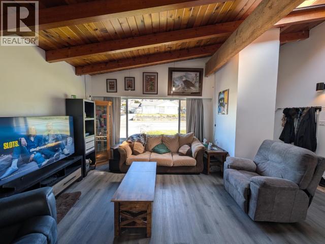 4029 JOYCE AVE, Powell River, British Columbia