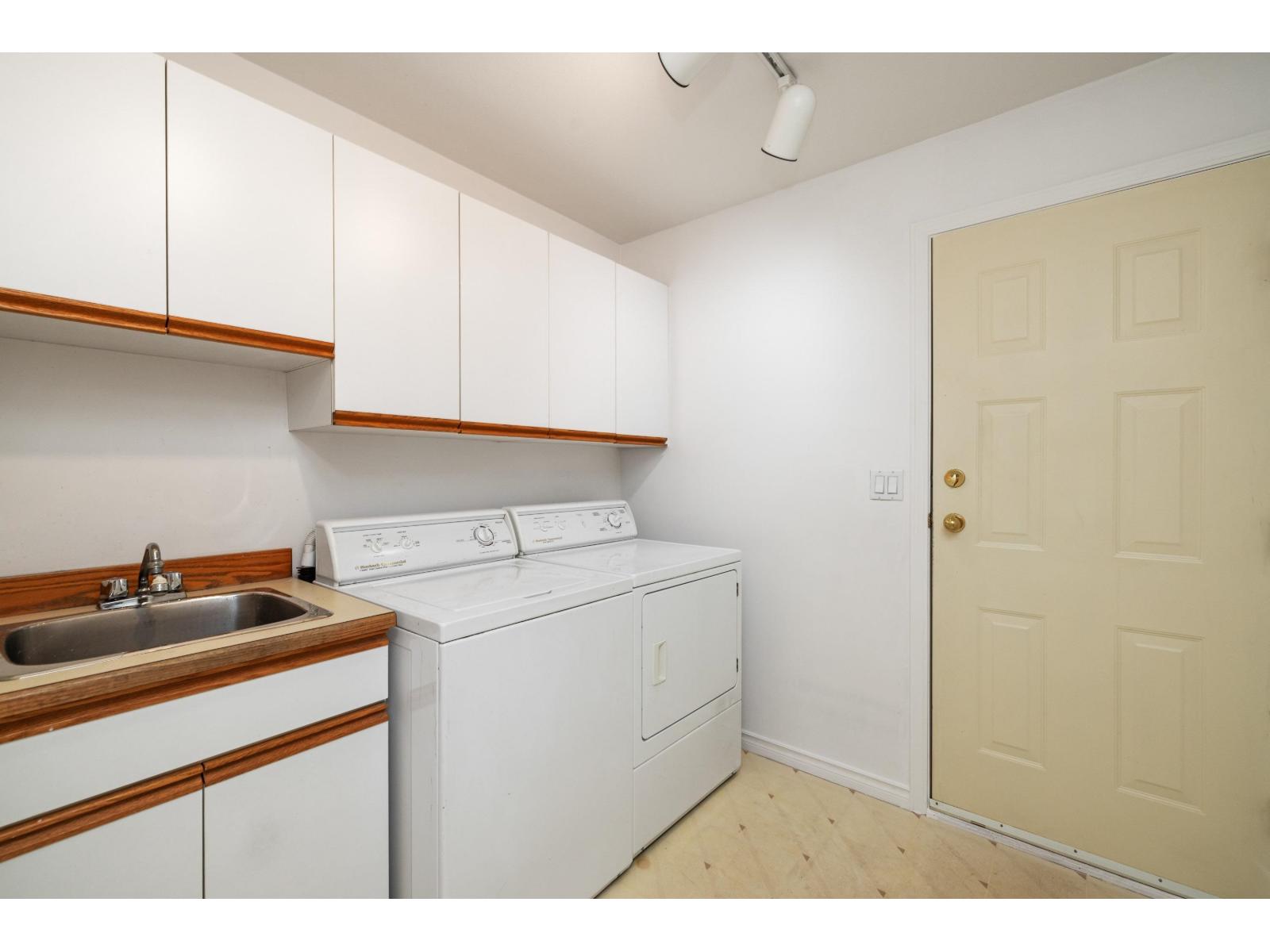 8658 165a Street, Surrey, British Columbia  V4N 3G7 - Photo 22 - R3093433