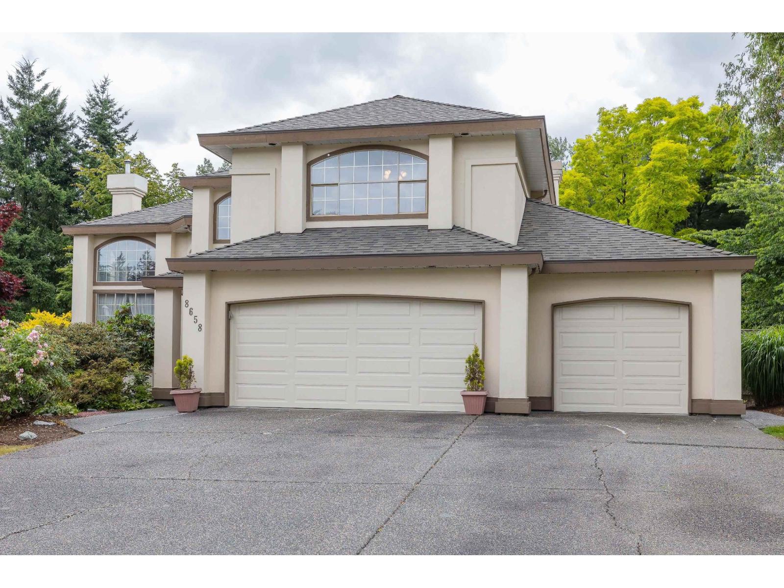 8658 165a Street, Surrey, British Columbia  V4N 3G7 - Photo 1 - R3093433