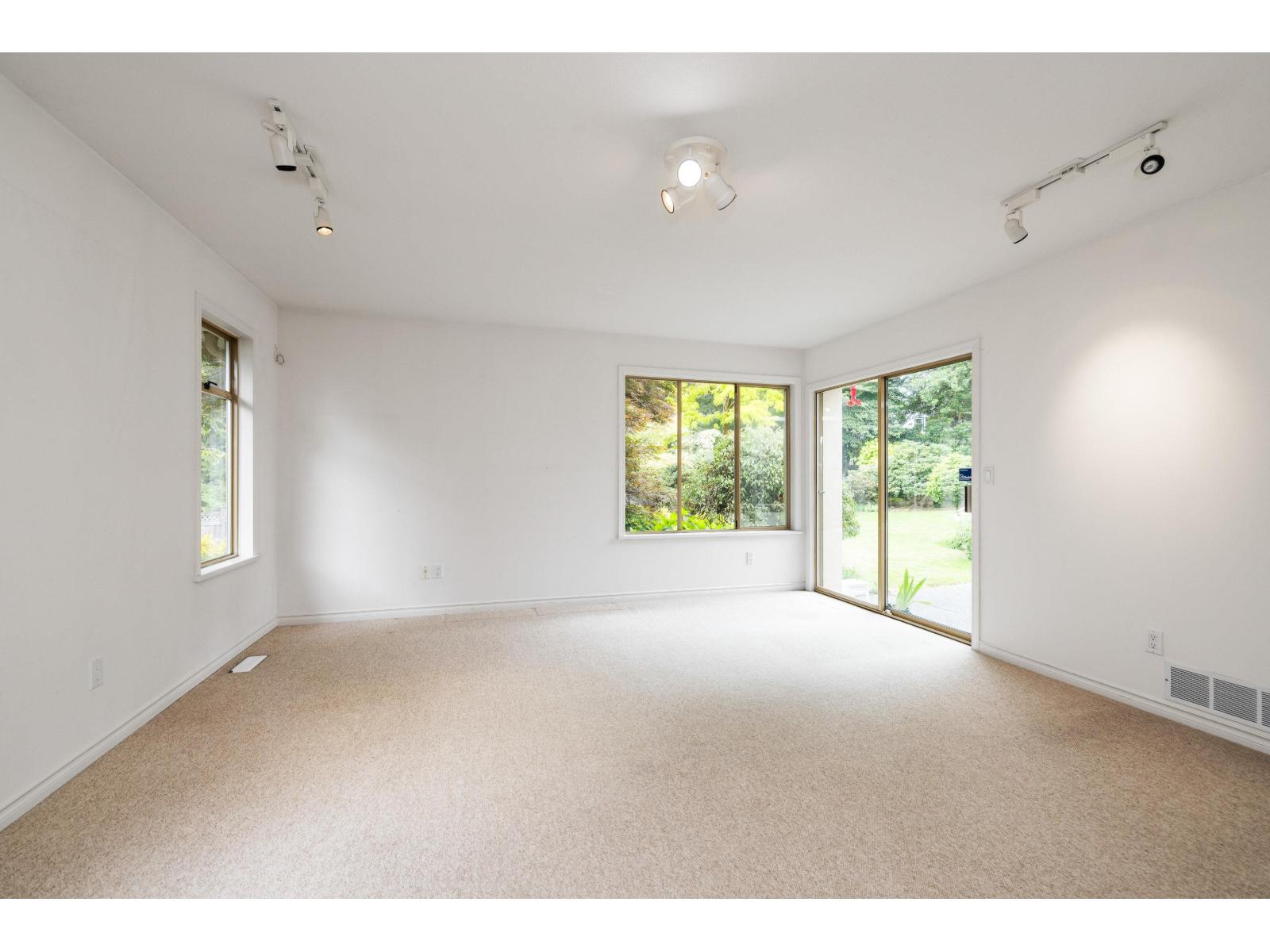 8658 165a Street, Surrey, British Columbia  V4N 3G7 - Photo 20 - R3093433