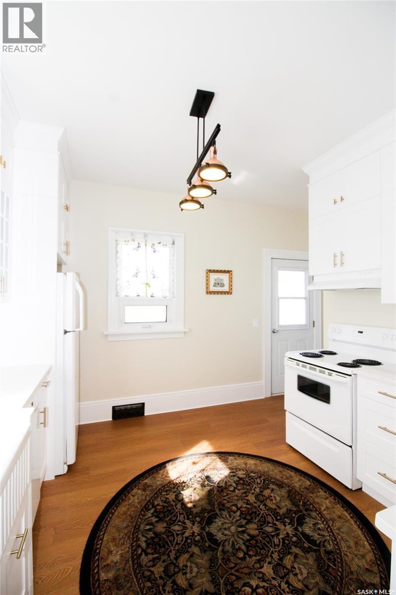 671 2nd Street E, Shaunavon, Saskatchewan  S0N 2M0 - Photo 11 - SK034054